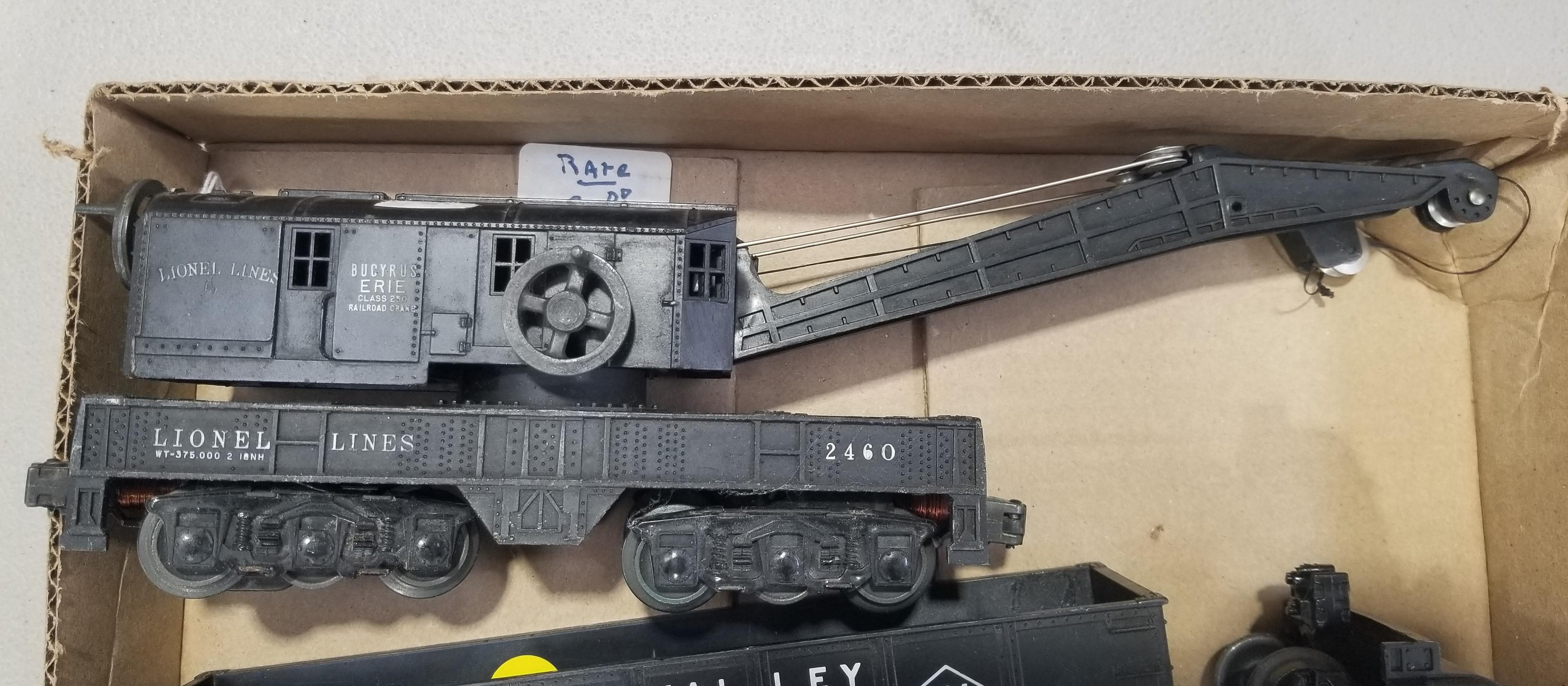 4-Lionel Train Cars