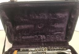 Vintage Unmarked Clarinet in case,