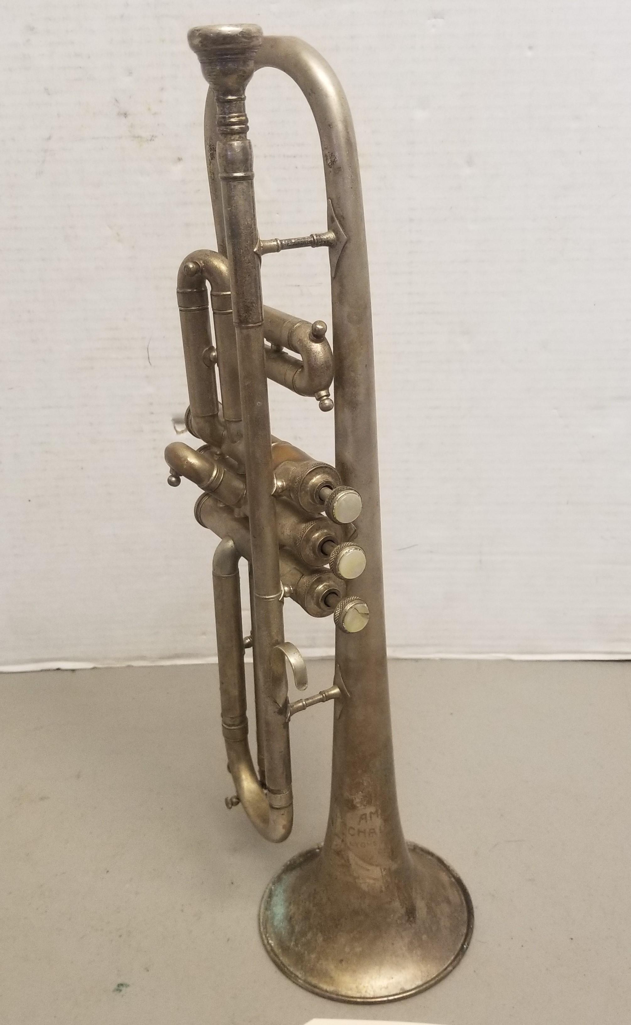 Indiana Music Co. Trumpet in case,