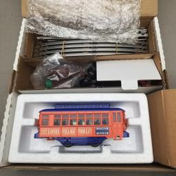 Lionel 0-027 Gauge Village Trolley Set