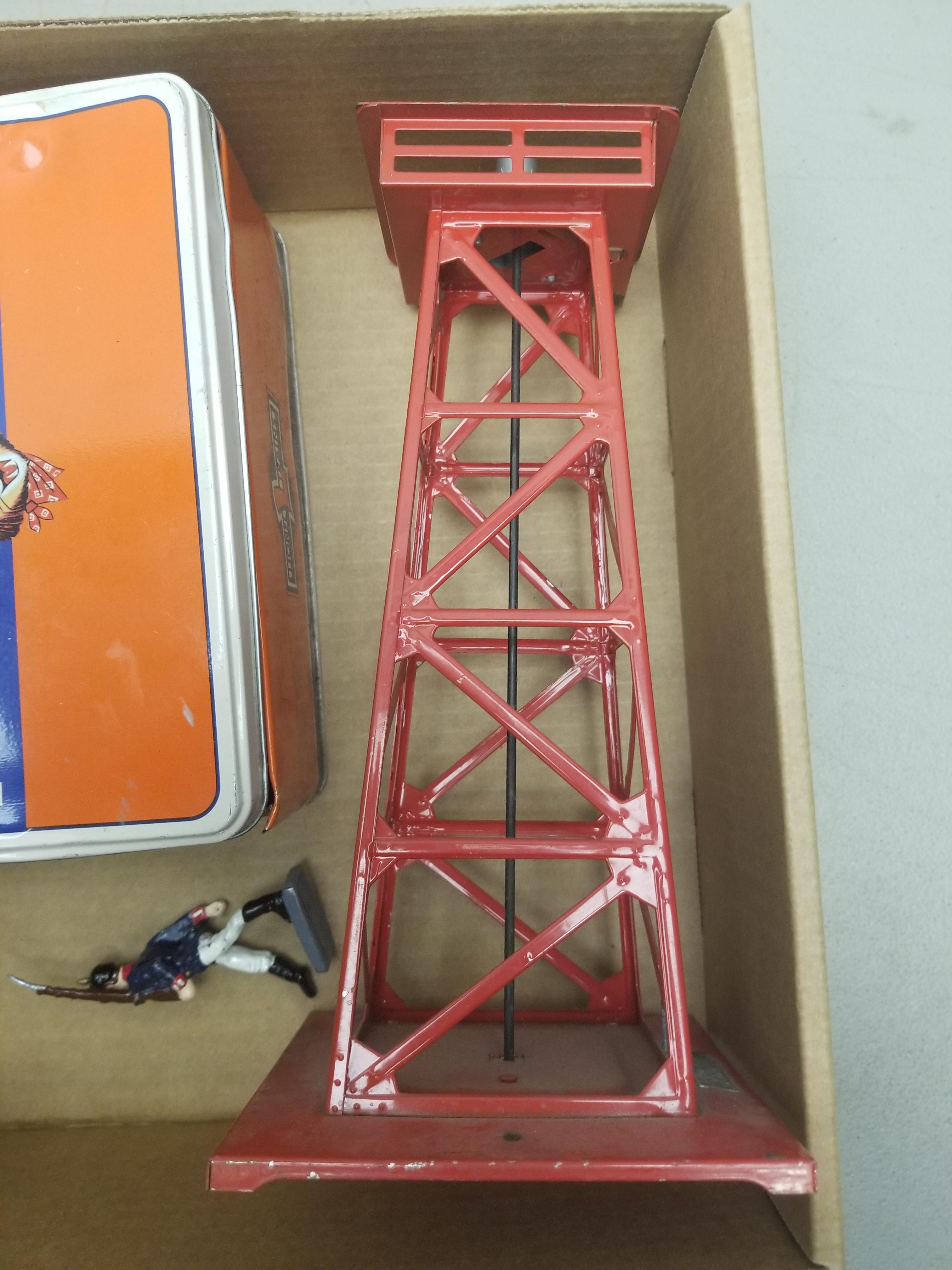 (2) Lionel Light Towers & a Railroad Hand Car