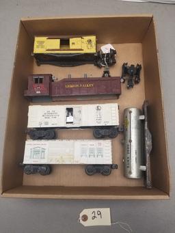 (5) Vintage Lionel Train Cars