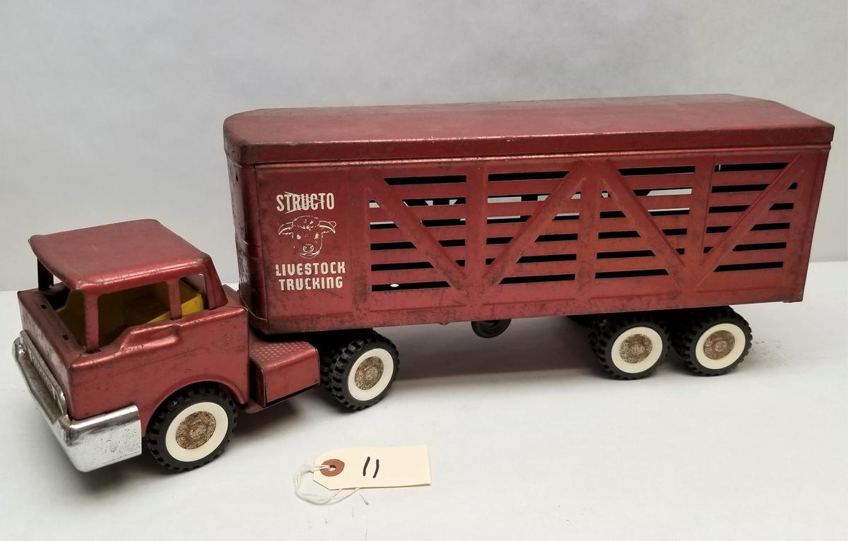 Structo Livestock Hauler