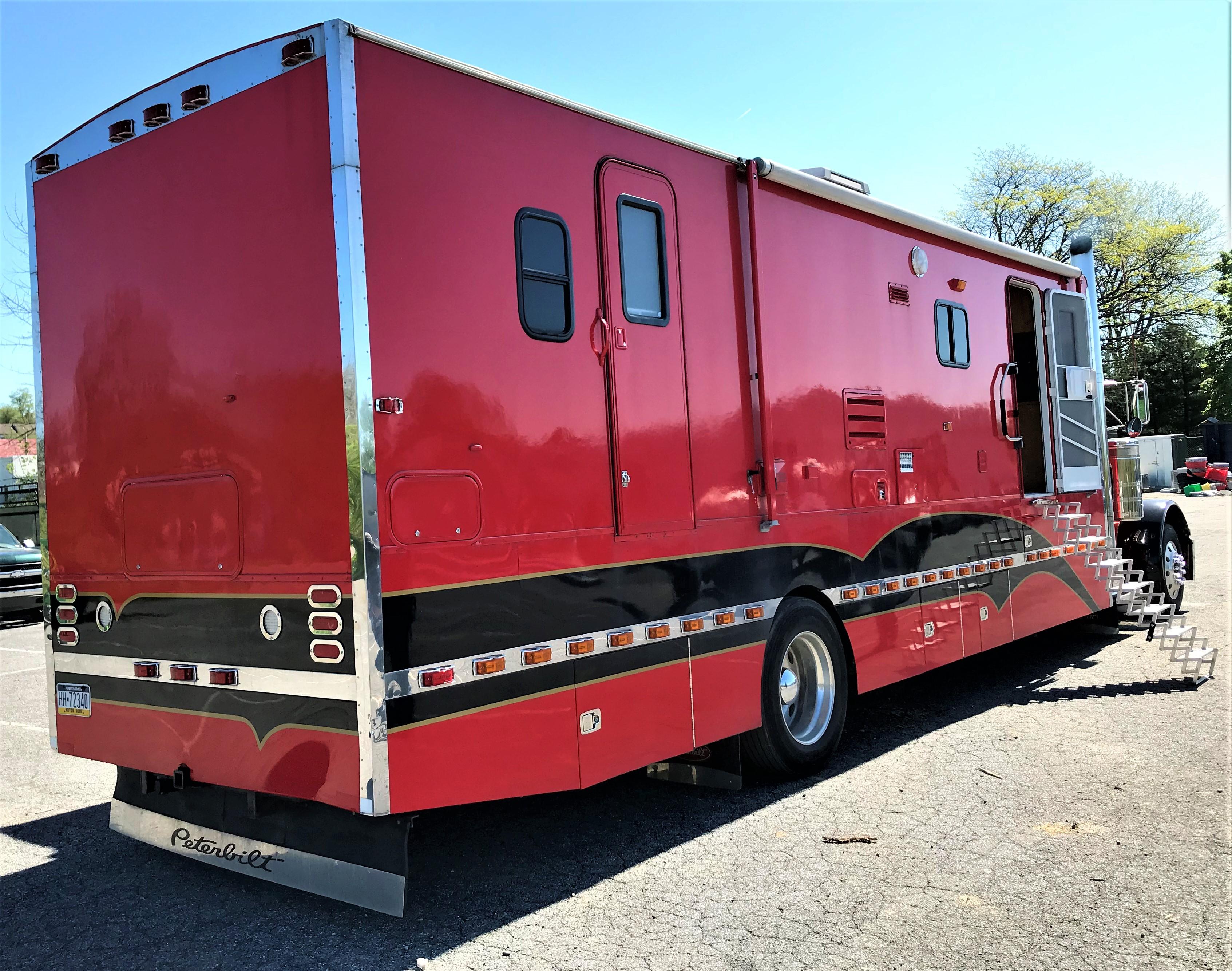 1994 Peterbilt 379 Toterhome