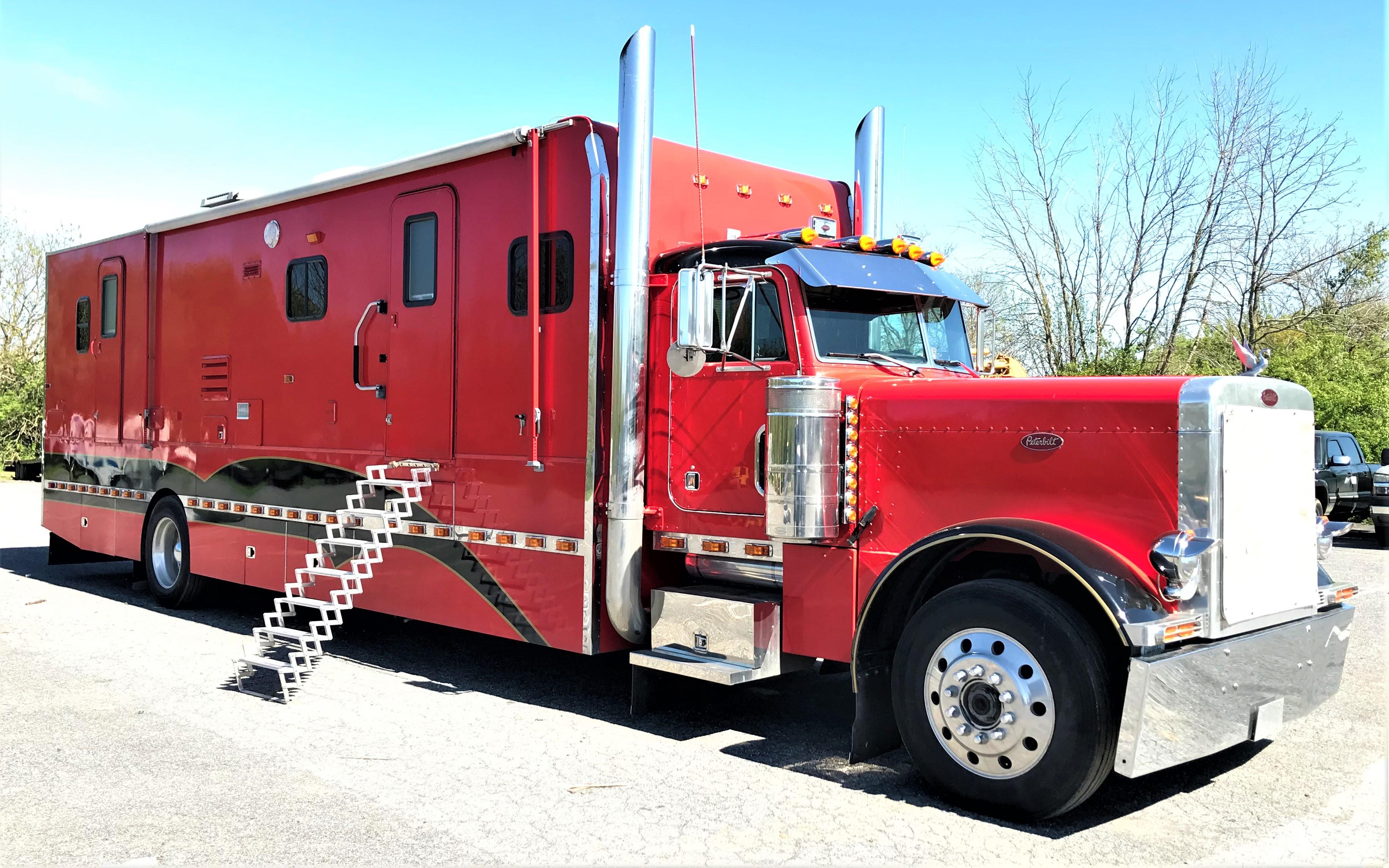 1994 Peterbilt 379 Toterhome