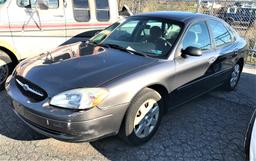 2002 Ford Taurus