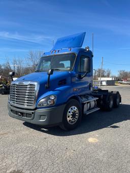 2016 Freightliner Cascadian Day Cab