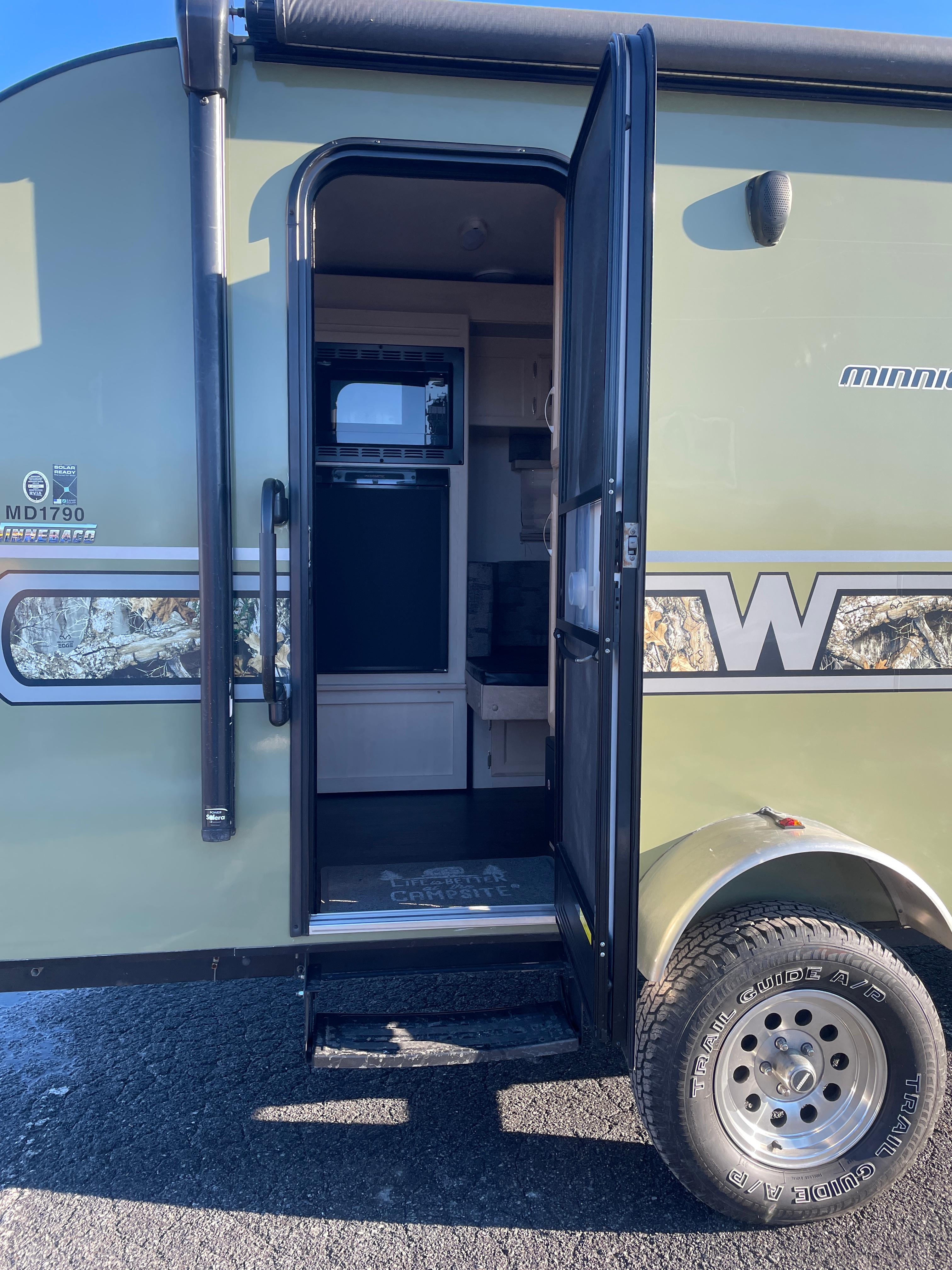 2018 Winnebago 18' Bumper-Pull Camper