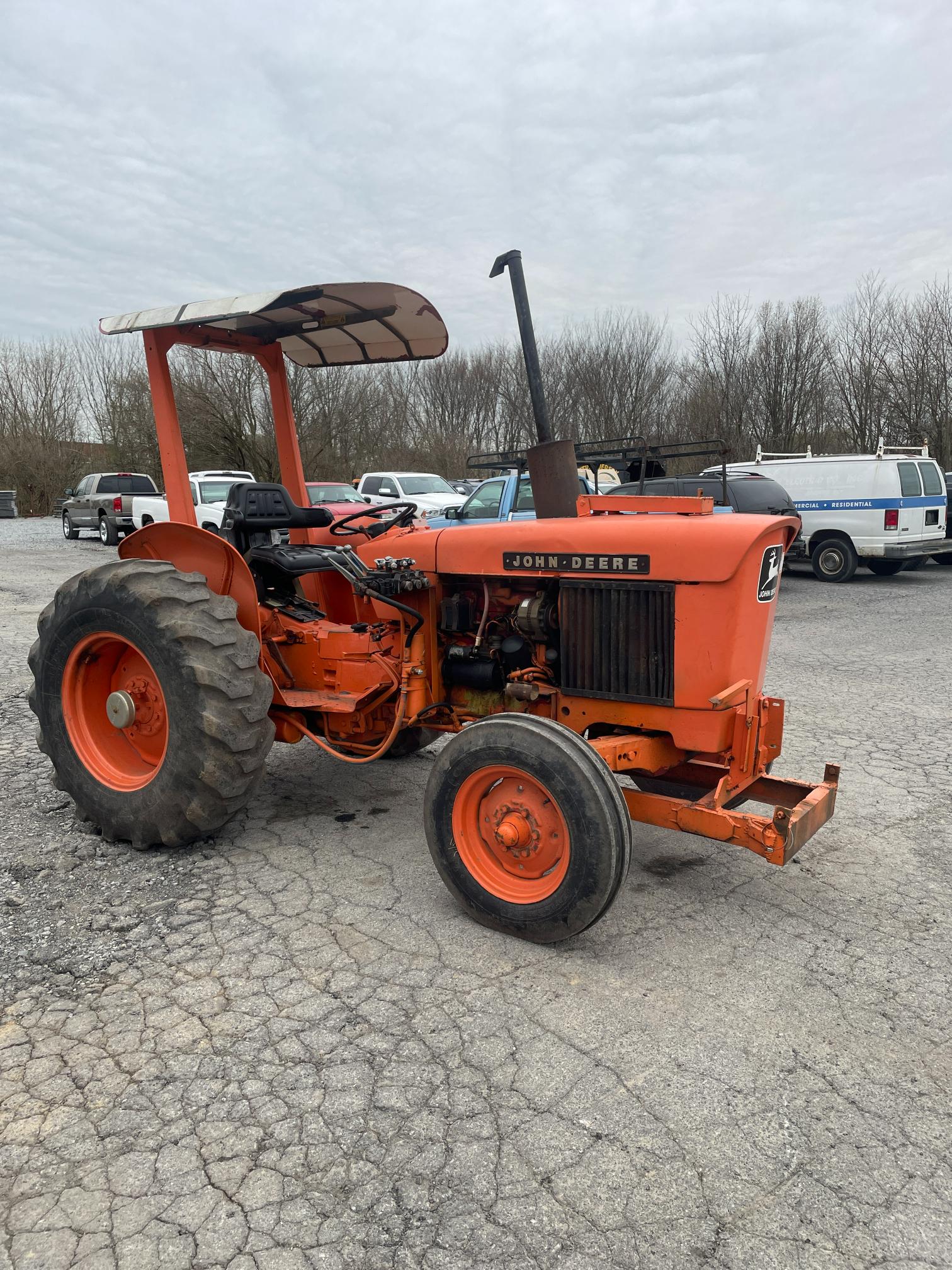 John Deere 2010 Tractor