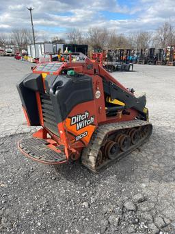 2022 Ditch Witch SK800 Stand On Skid Loader