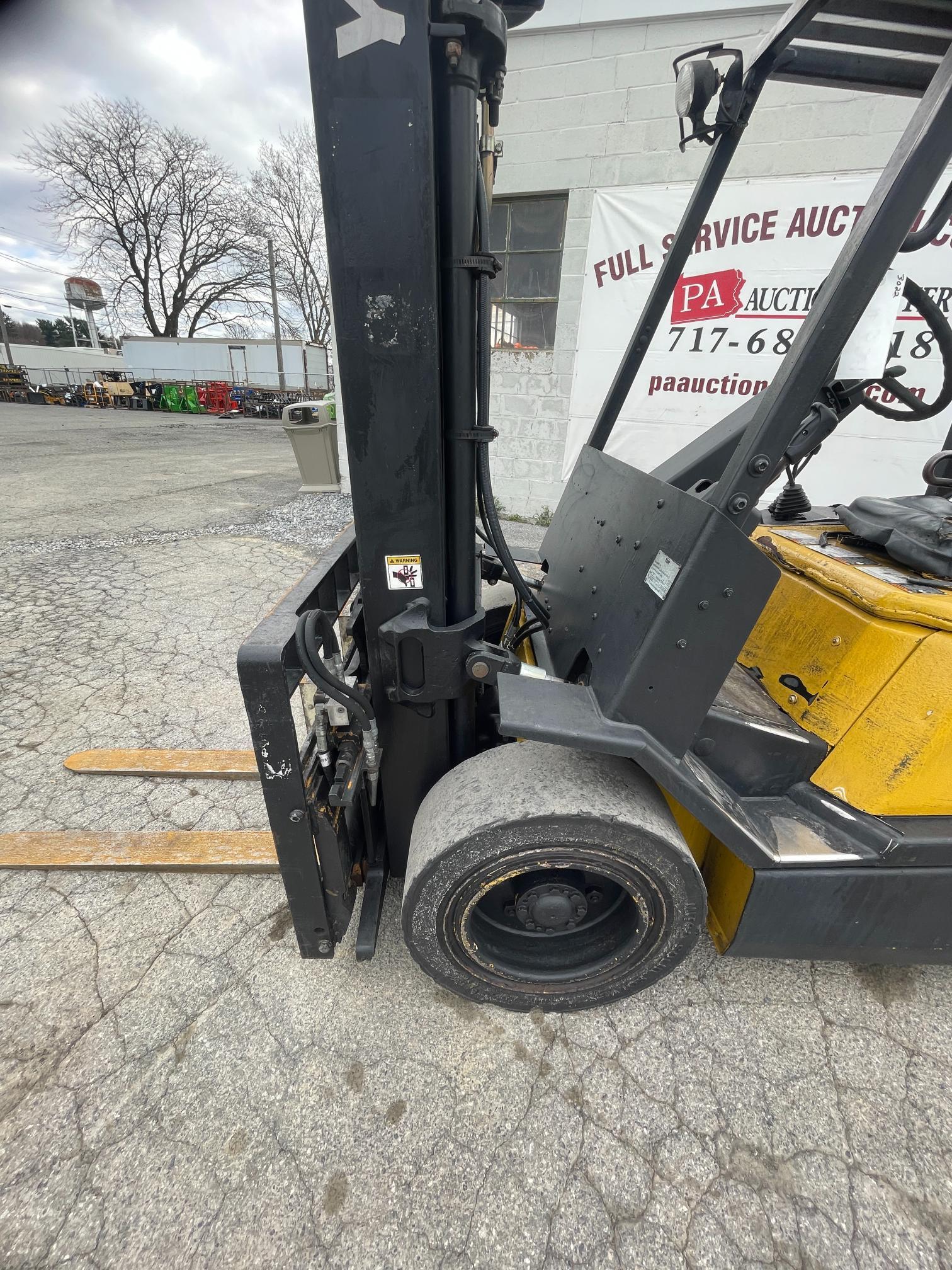 2005 Yale 6000lb LP Forklift