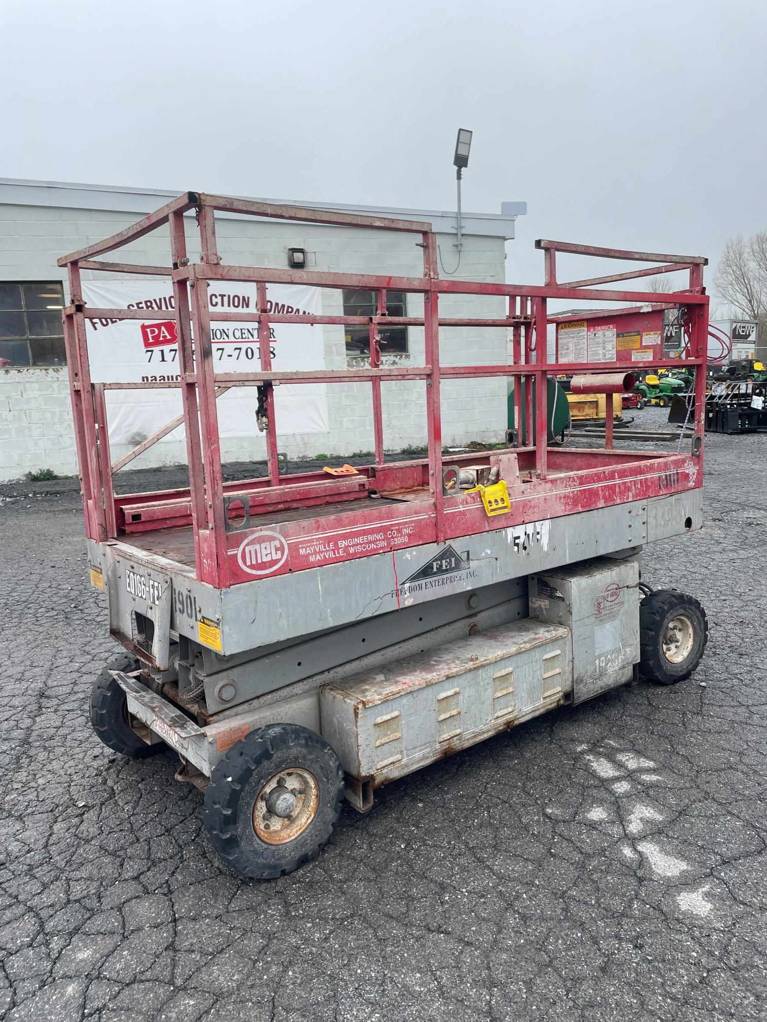 MEC 1948HT Electric Scissor Lift