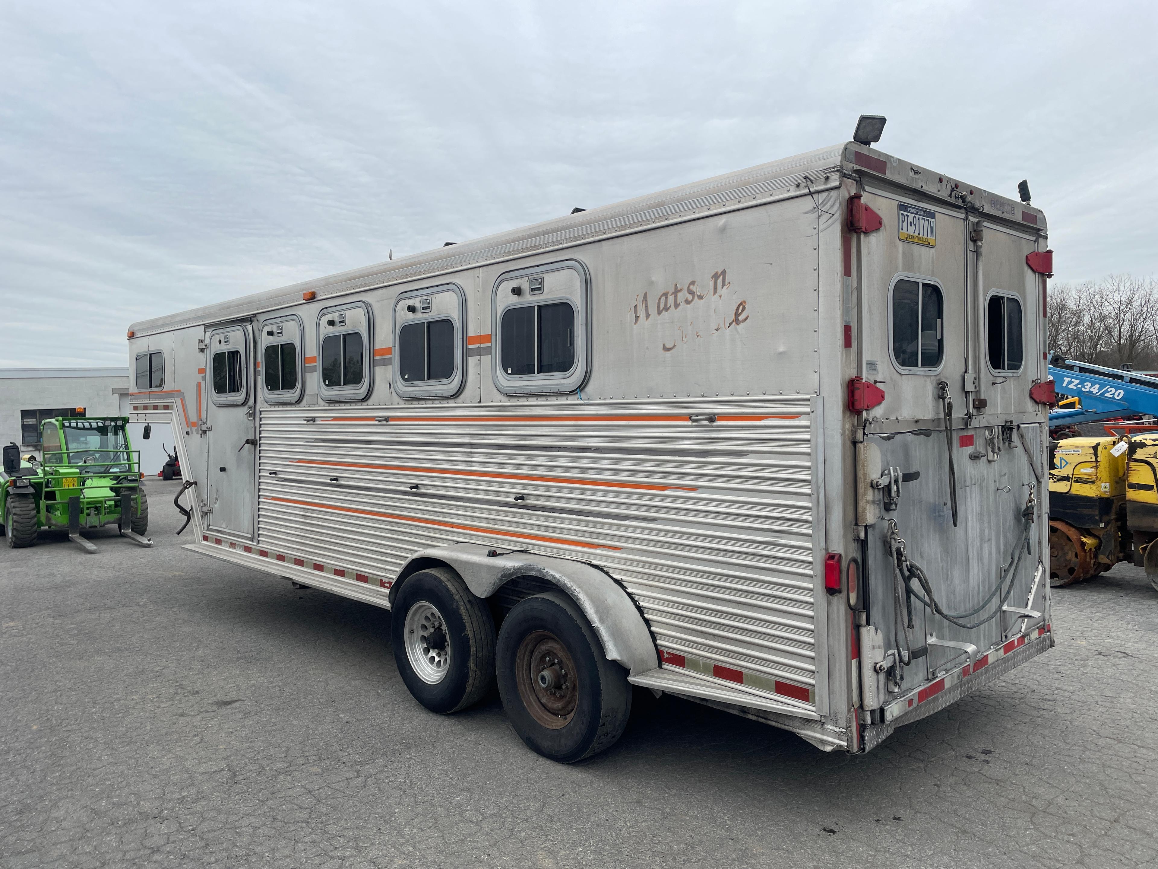 1998 Barrett 28' Gooseneck Livestock Trailer