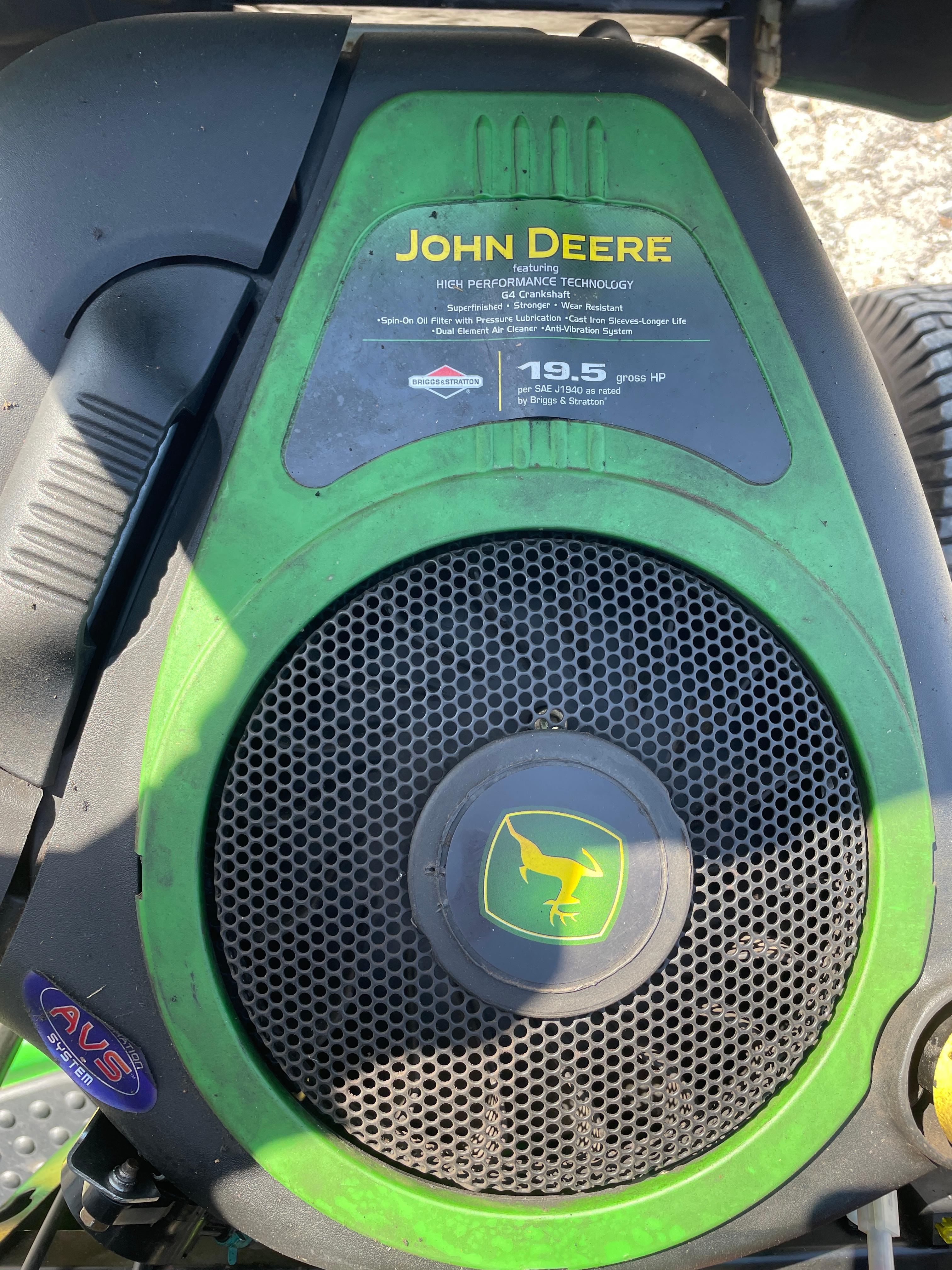 John Deere LA105 42" Riding Mower