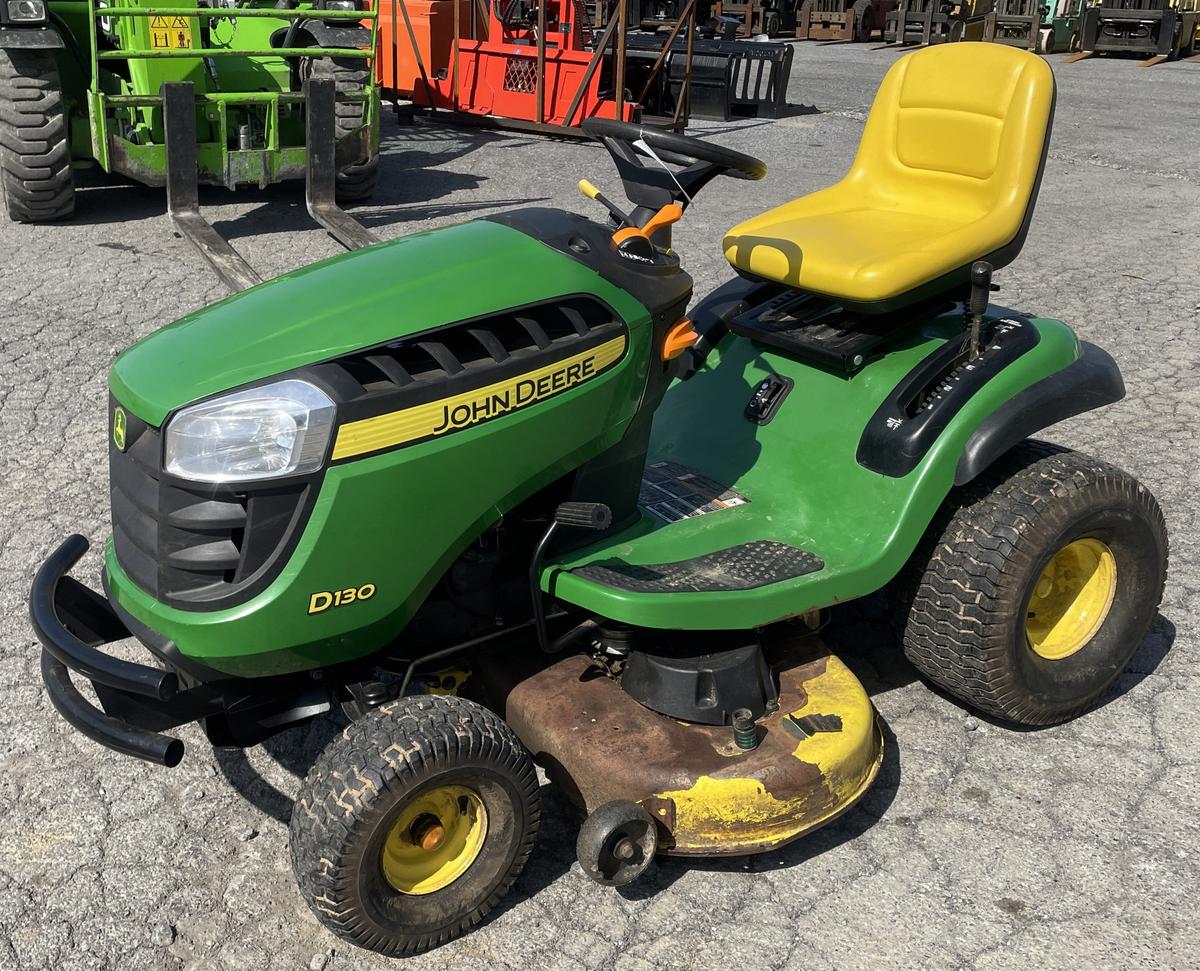 John Deere D130 42" Hydrostatic Riding Mower