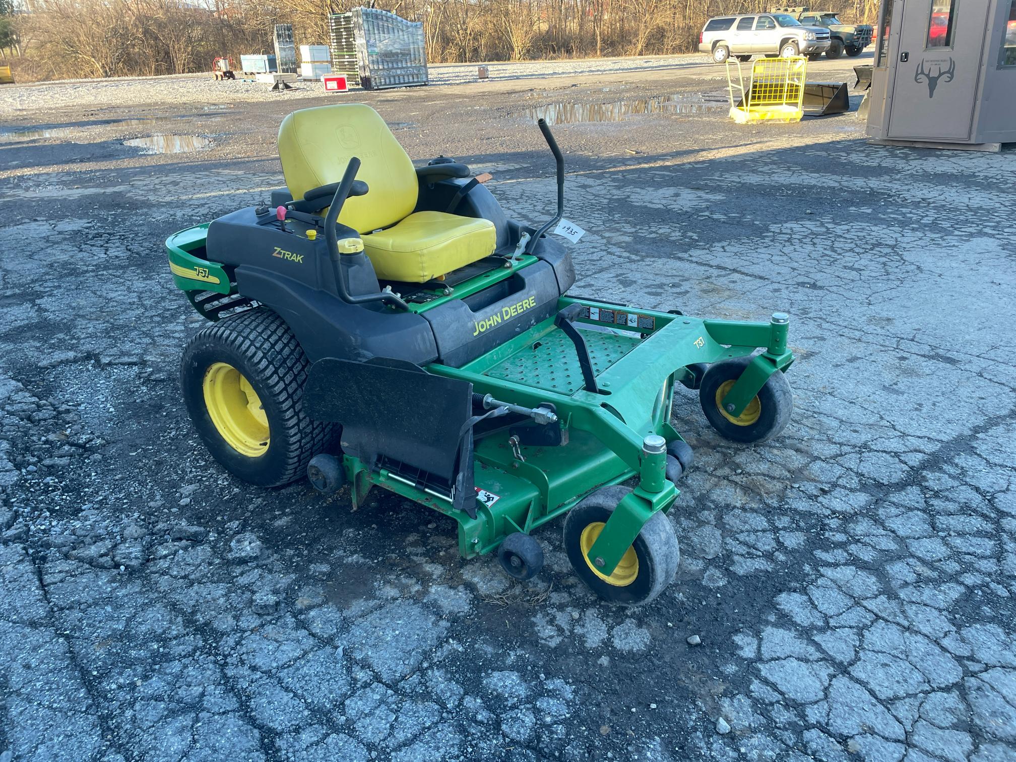 John Deere 757 Z Trak 52" Zero Turn Riding Mower