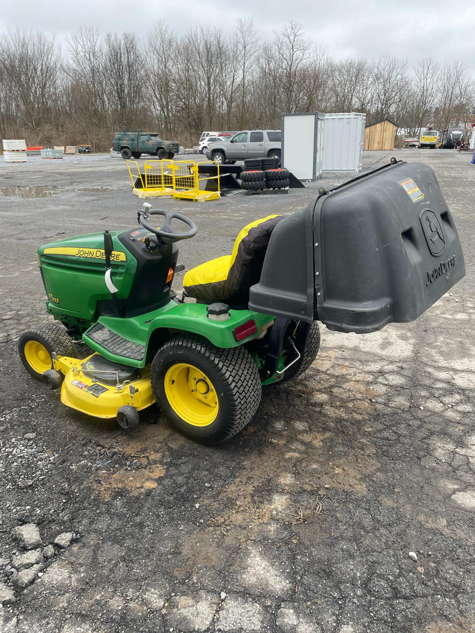 John Deere GT235 Hydrostatic 48" Riding Mower