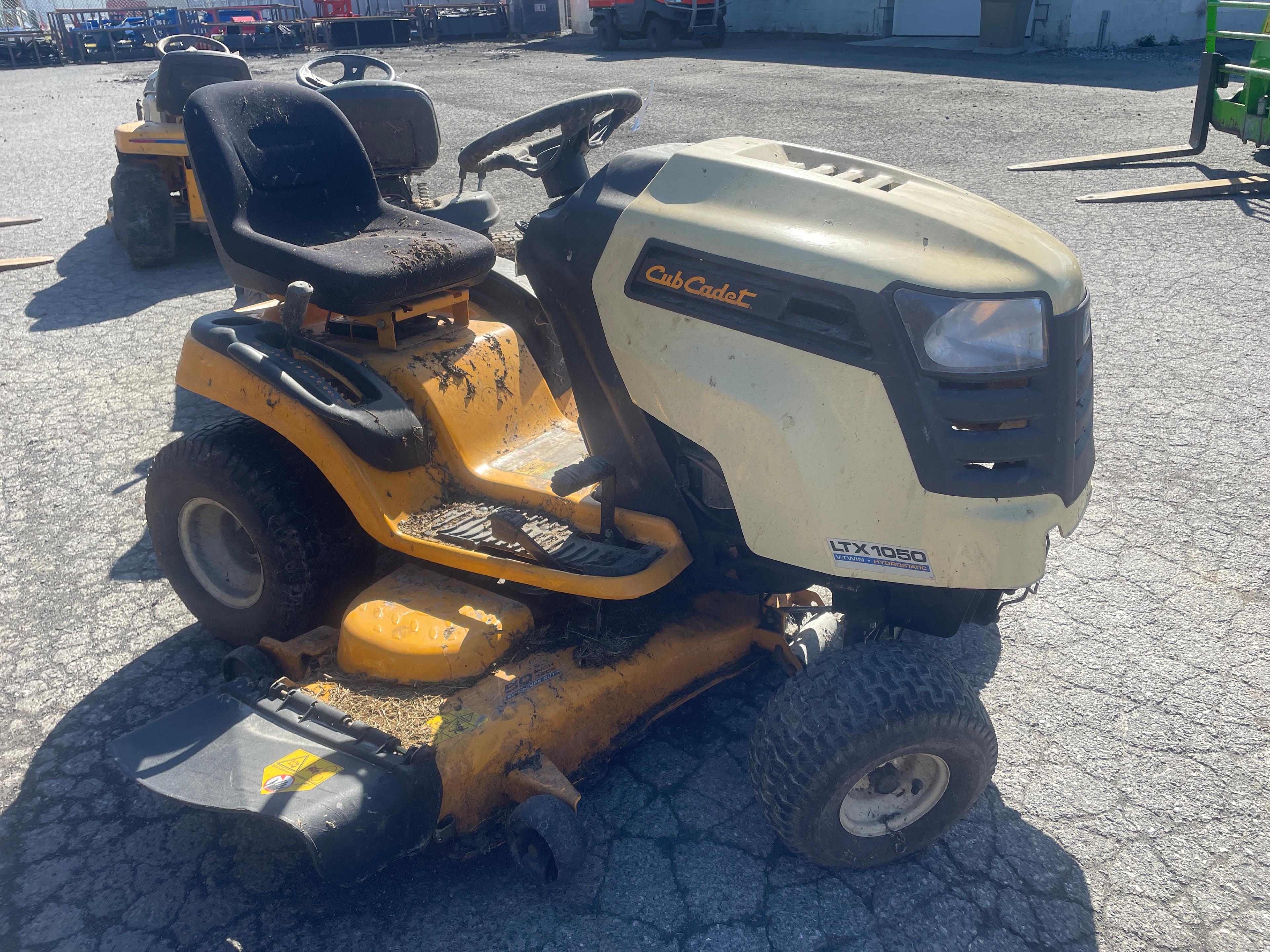 Cub Cadet LTX 1050 Hydrostatic 50" Lawn Tractor