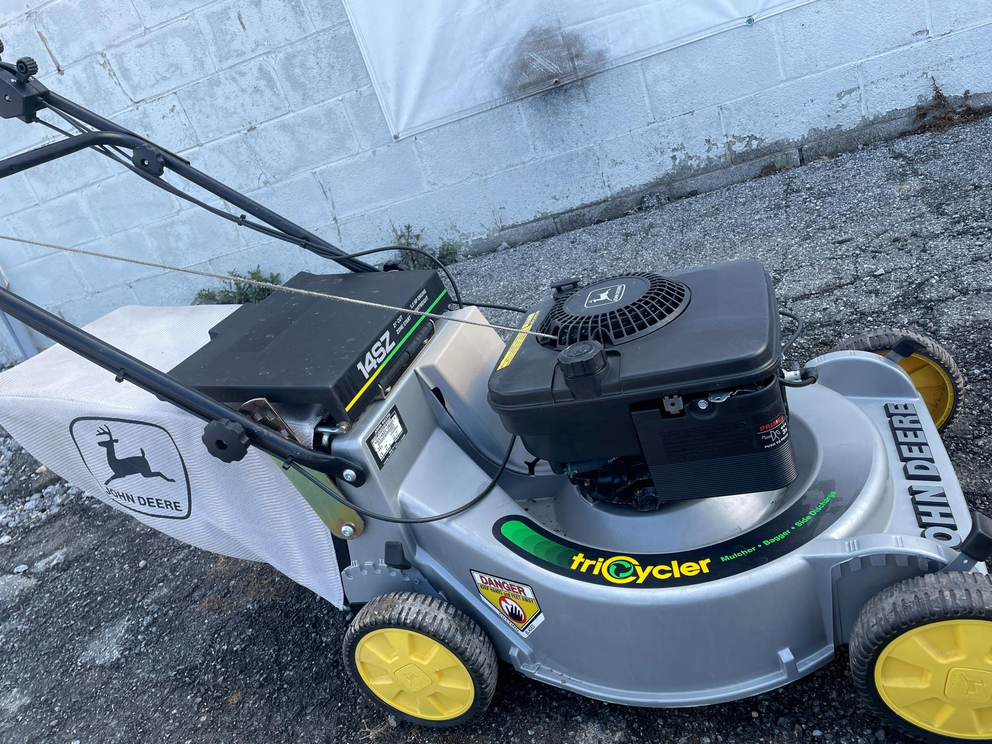 John Deere 14SZ 21" Self Propelled Mower