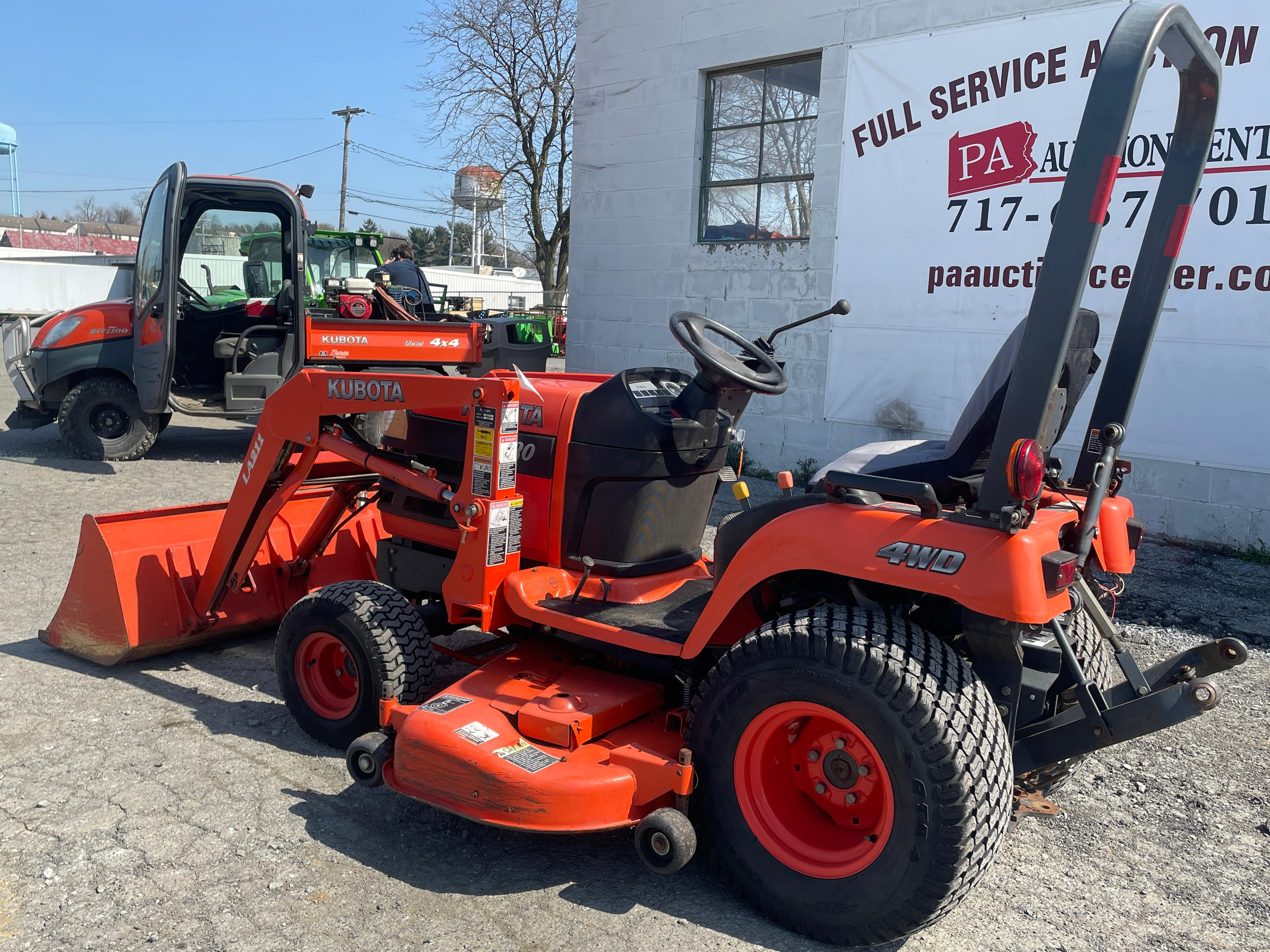 Kubota BX2230 4X4 Hydrostatic Tractor W/ Loader