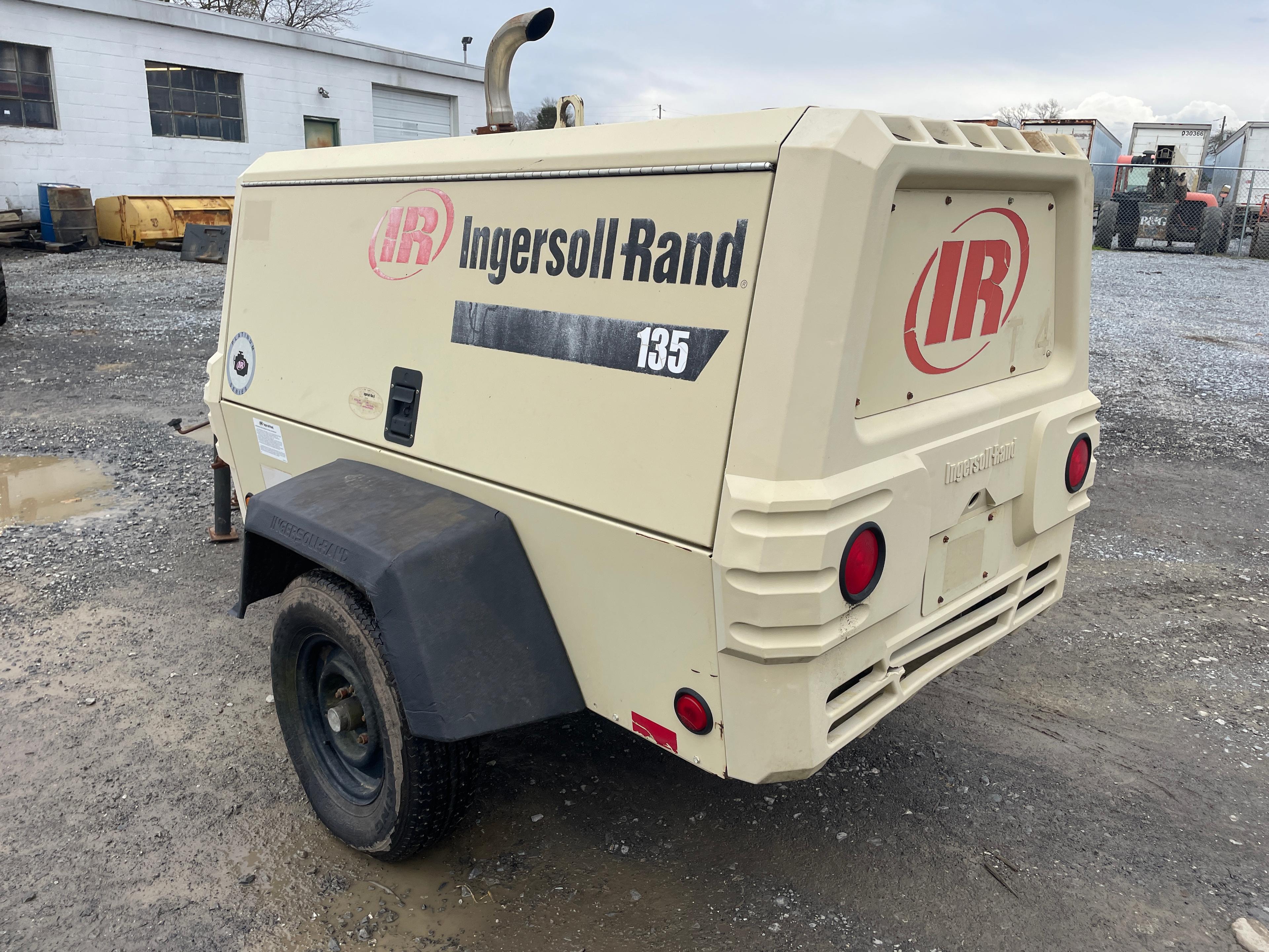 1996 Ingersoll Rand 135 Towable Air Compressor