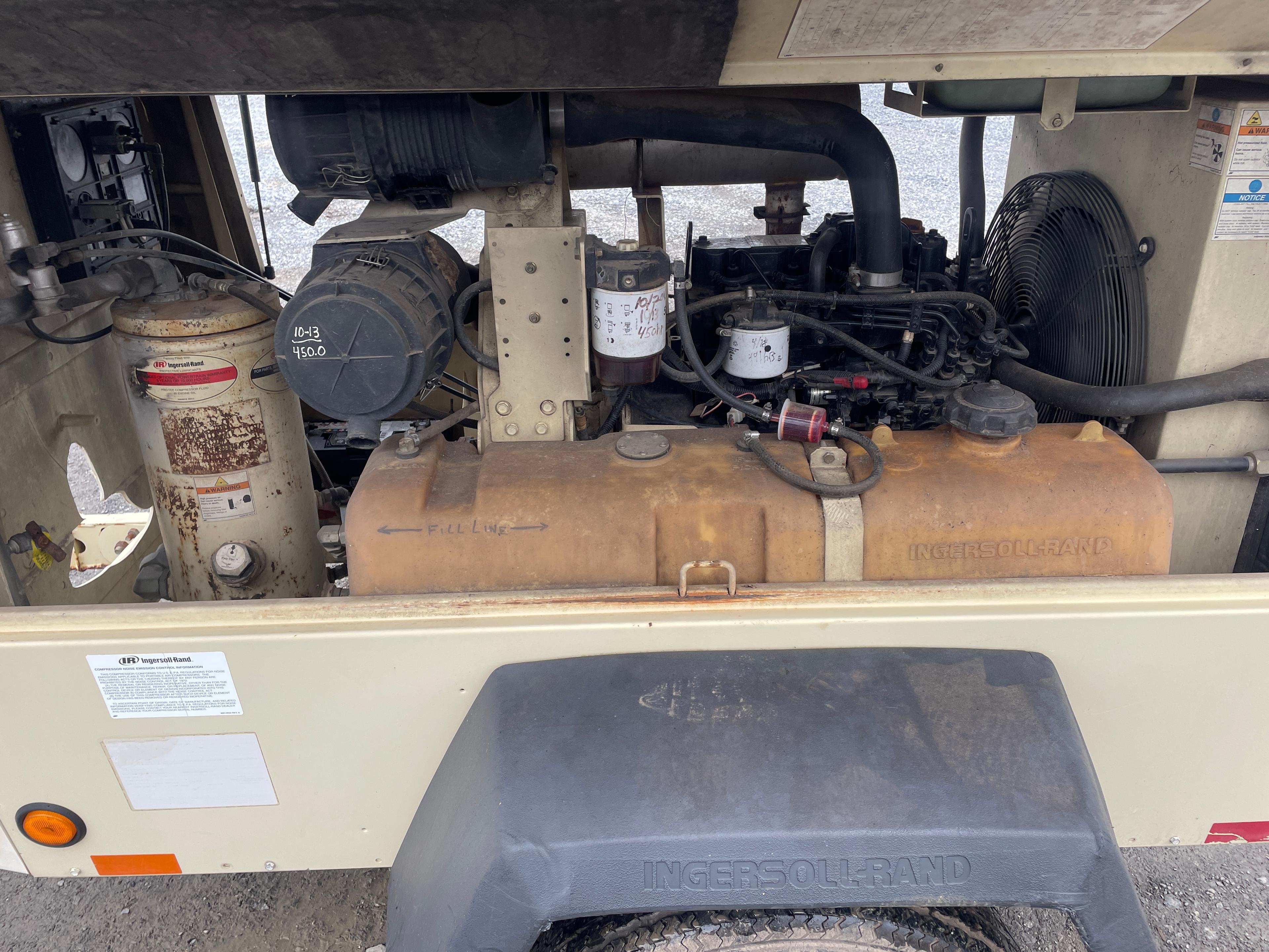 1996 Ingersoll Rand 135 Towable Air Compressor