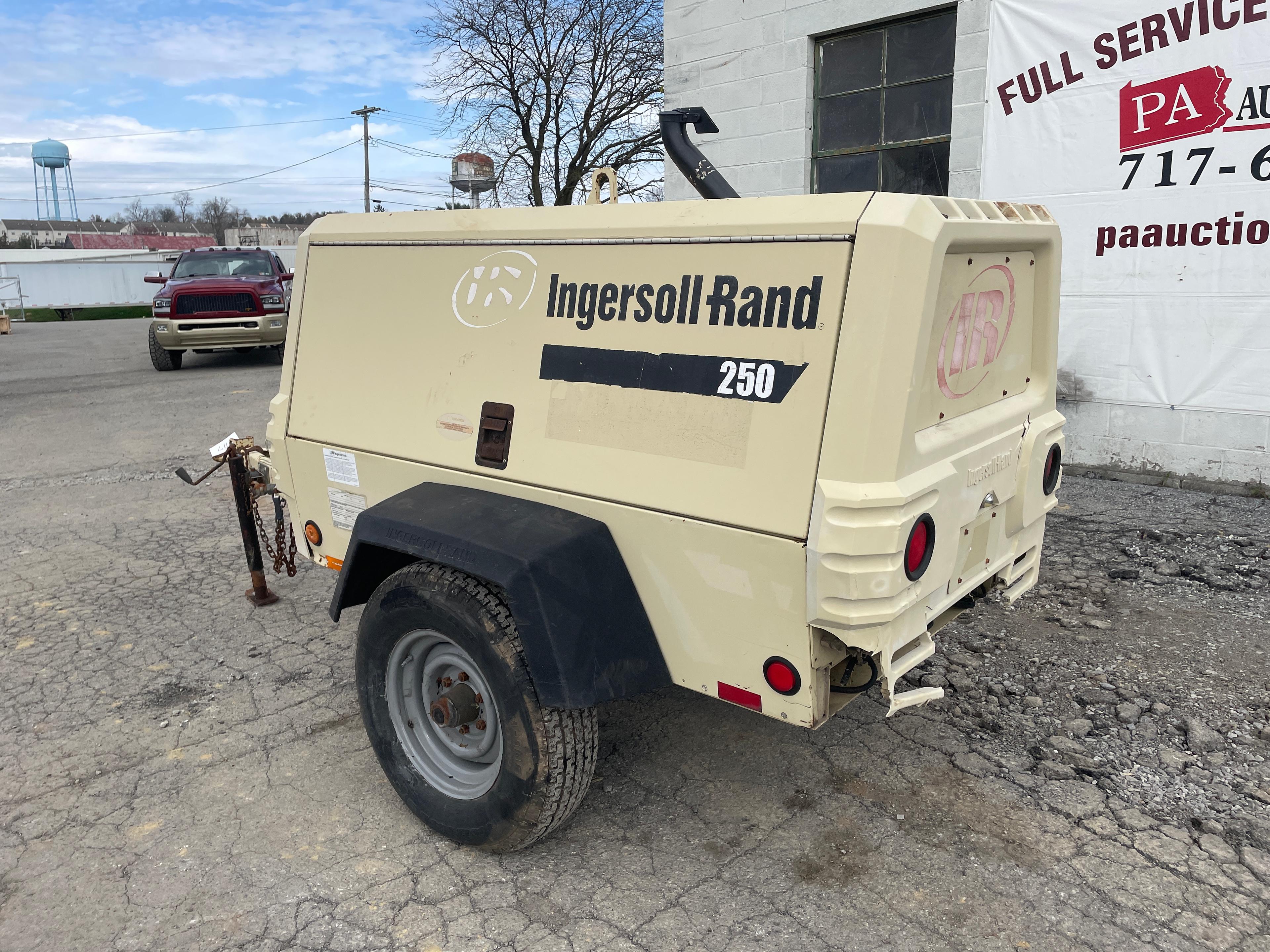 2003 Ingersoll Rand 250 Towable Air Compressor