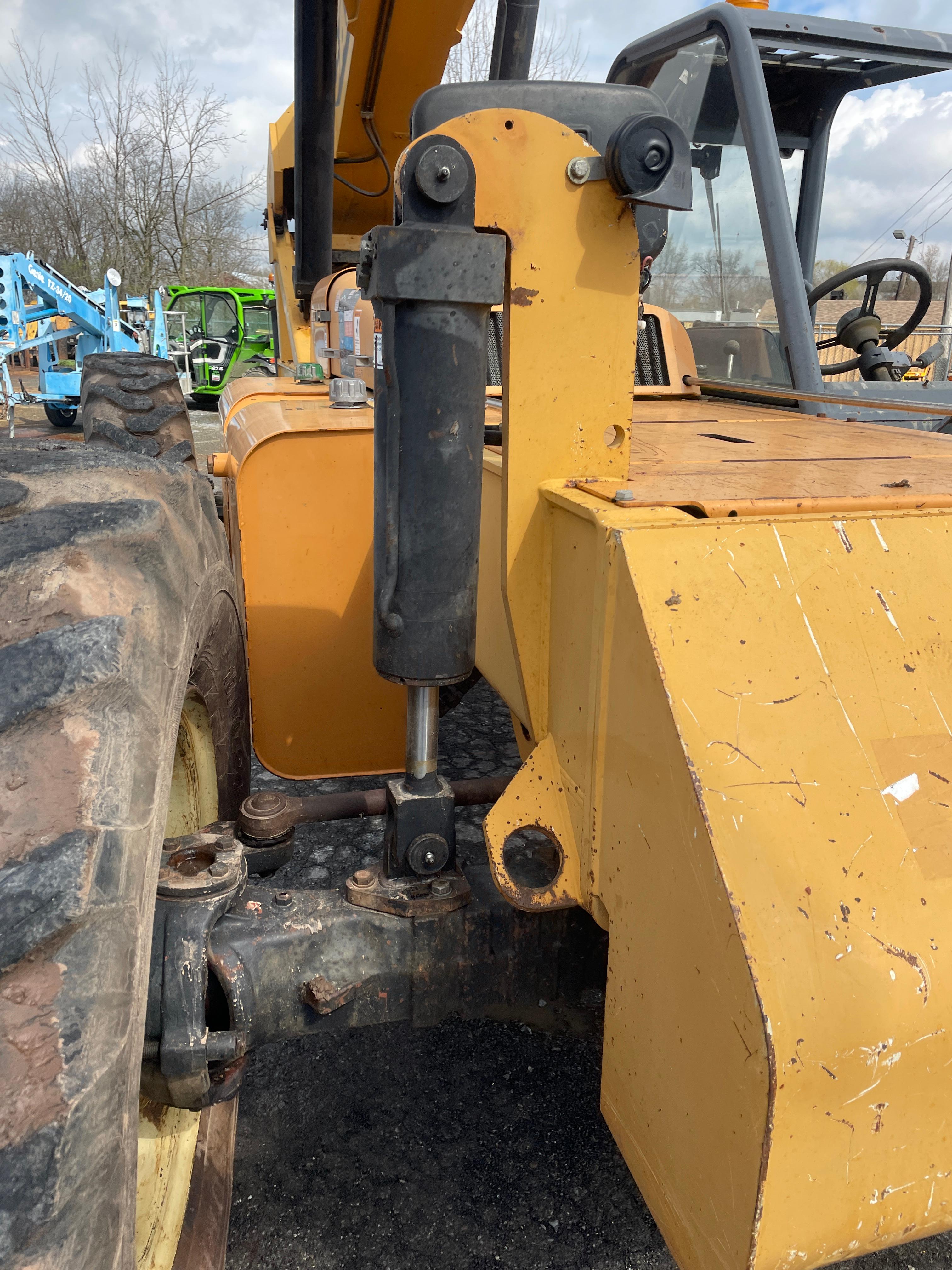 Case / Ingersoll Rand 686GXR 4X4X4 Telehandler