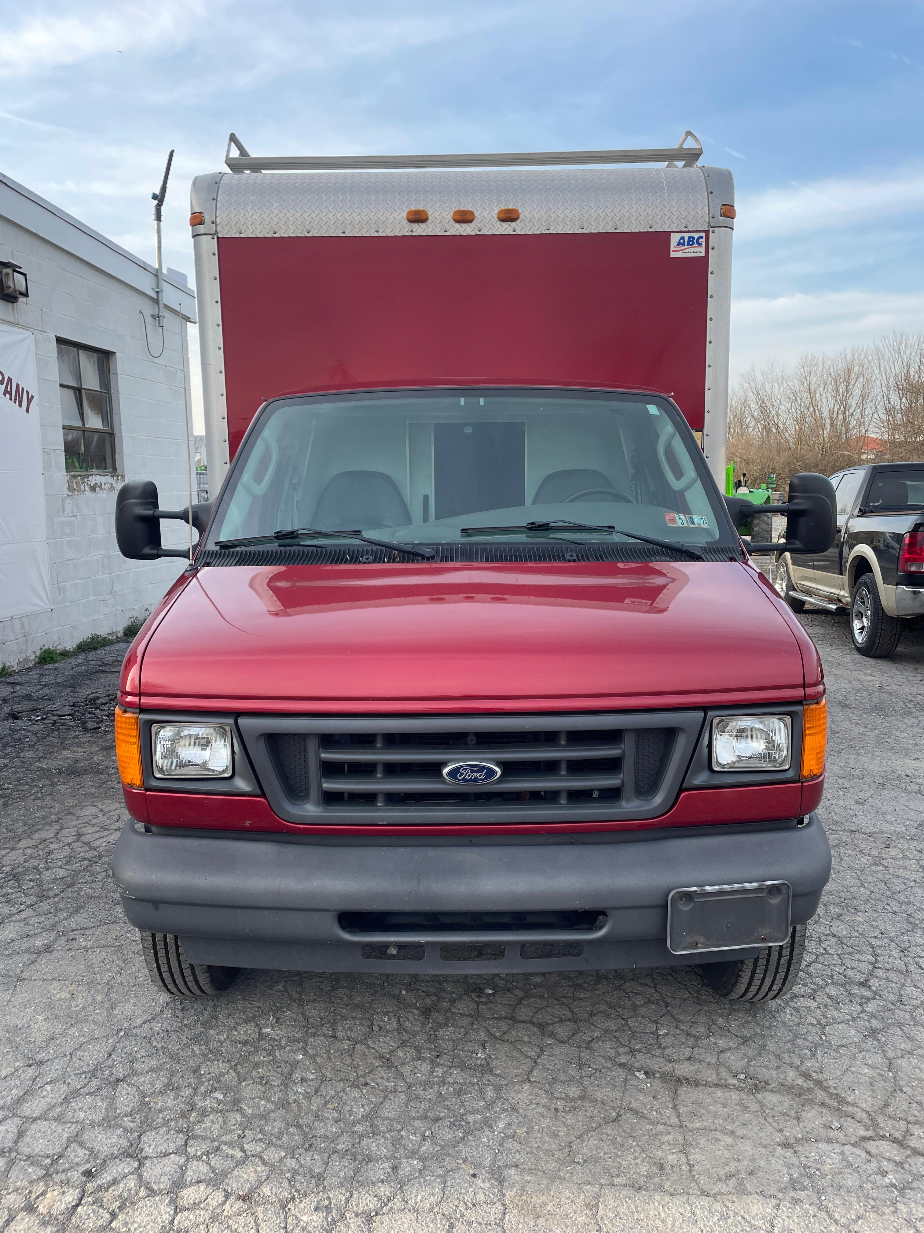 2004 Ford E-350 Super Duty 14' Box Truck