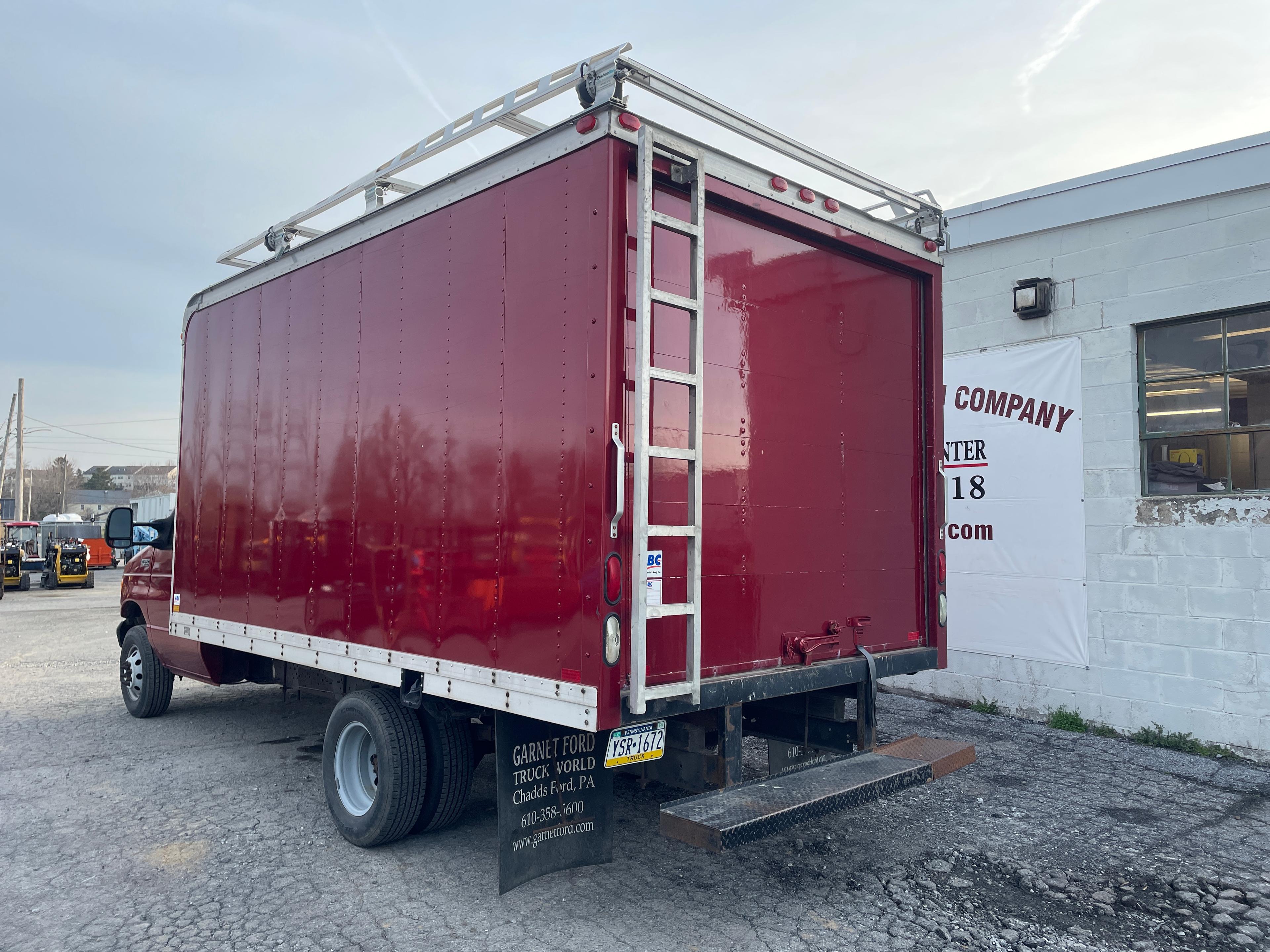 2004 Ford E-350 Super Duty 14' Box Truck