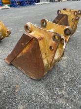 Cat 416 24" Backhoe Bucket W/ Teeth