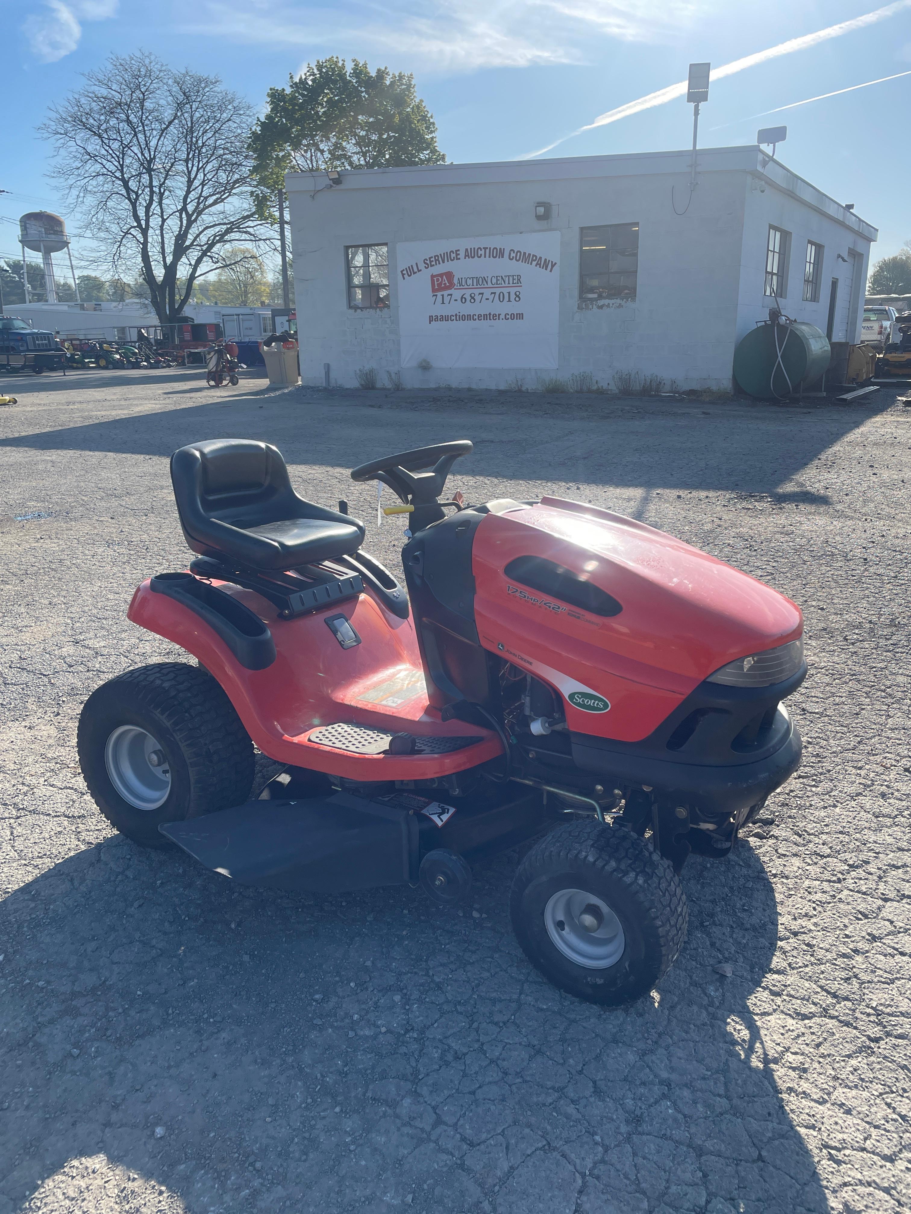 Scotts 42" Hydrostatic Riding Mower