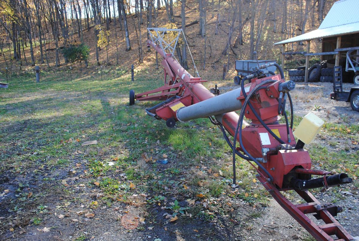 Sudenga 10"x70' auger with swing hopper & hydraulic lift, 540 pto, needs tube repair