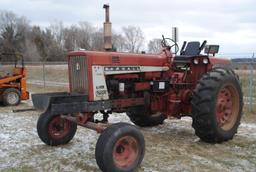 Farmall 706 Diesel tractor, wide front, with glow plugs, TA, rock box, good rubber, brand new batter