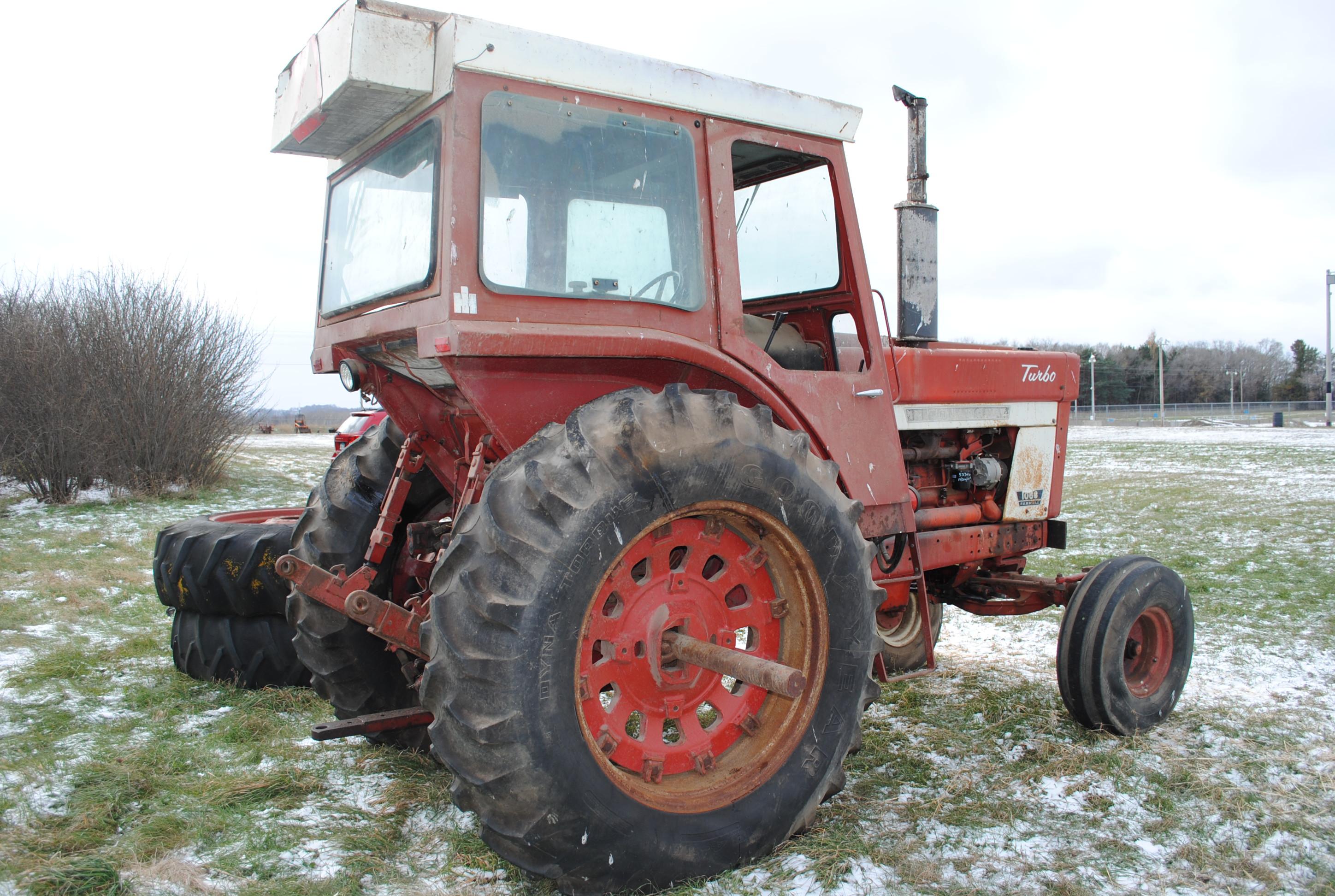 International 1066, diesel, factory cab, 3-point missing 3rd arm, only has 1 hub for duals, 2 hyd.,