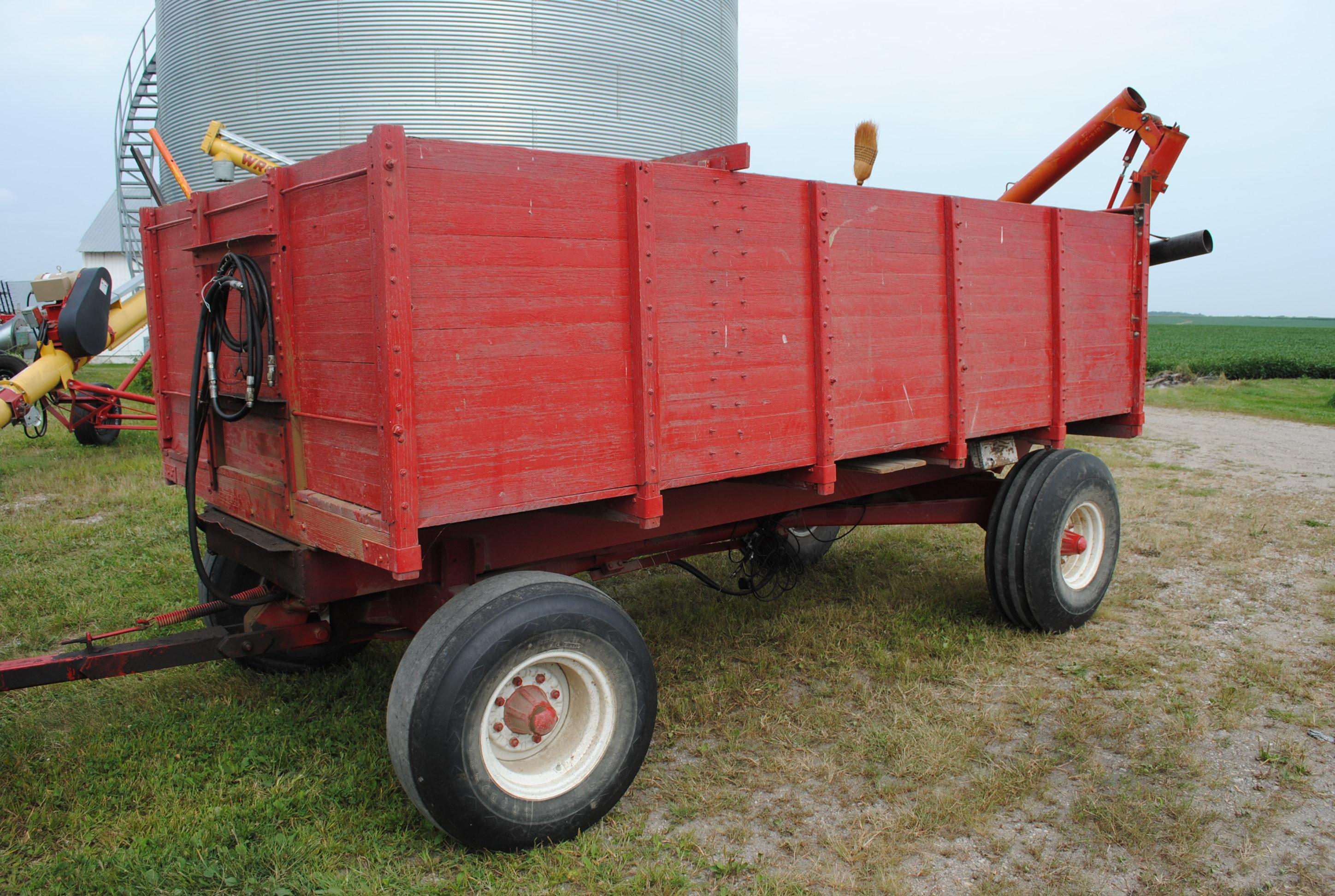 Barge box wagon with seed tender auger with hoist and 11x16 tires on 10-ton running gear;