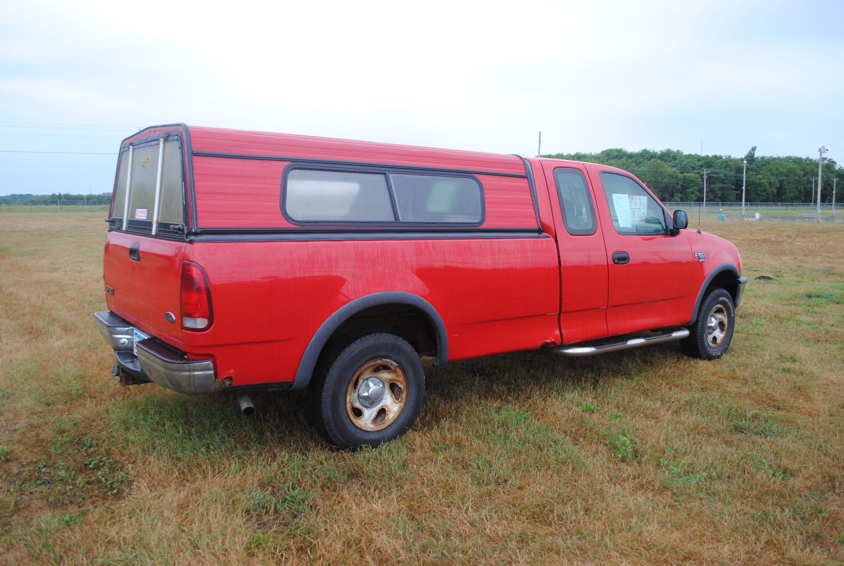 1998 Ford F-150 XL 4x4, extended cab, long box, 4.6, V8, automatic, topper, local, one-owner truck.