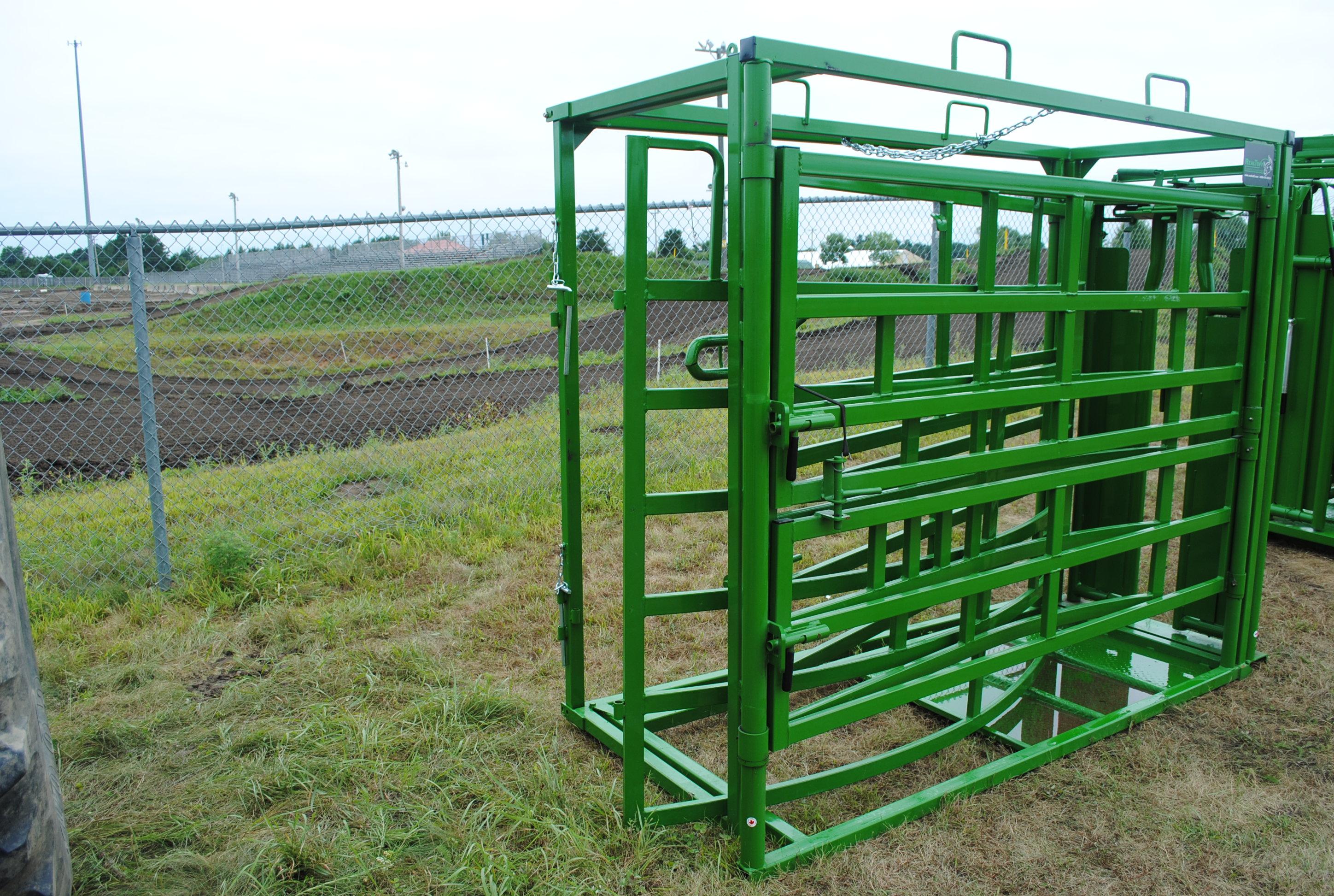 RealTuff Maternity Pen, 1/4 circular, with headgate