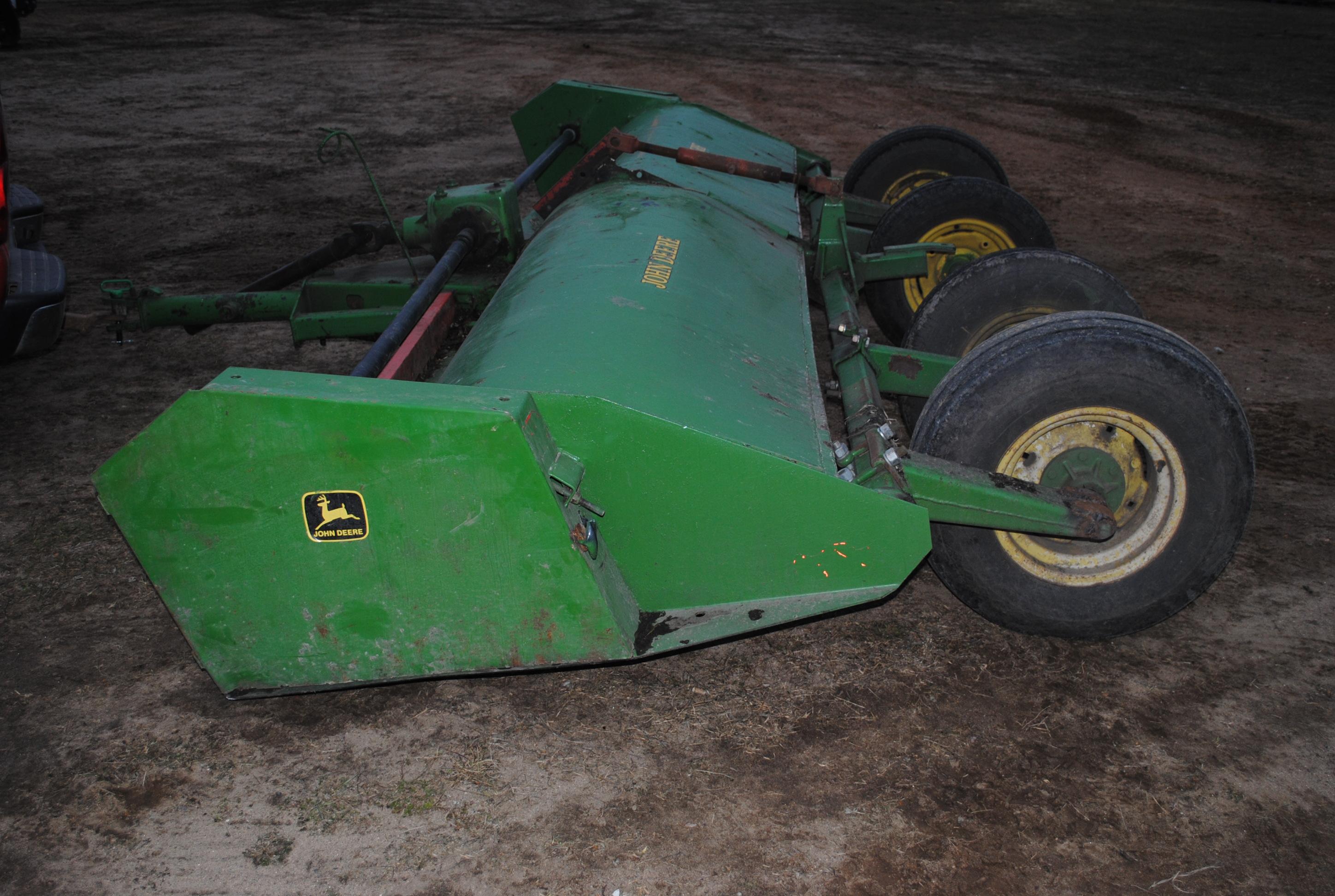 John Deere 27 6-row stalk chopper, owner states knives are 90% new, 1,000 pto, no hydraulic lift