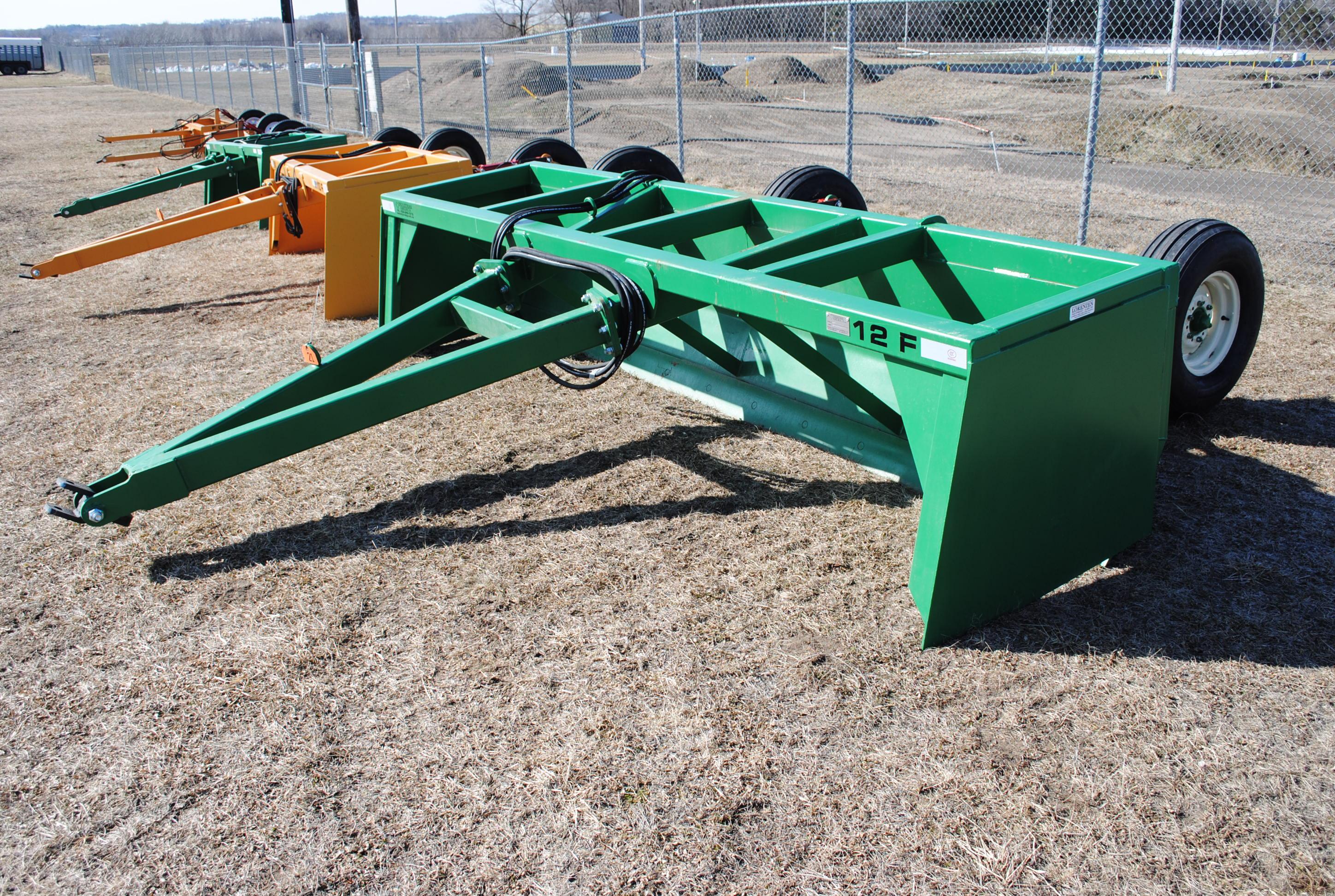 Industrias America 12' Box Scraper, hydraulic lift & tilt, heavy duty