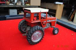 1/16 Massey Ferguson 1105 with cab