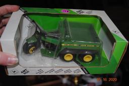 Ertl 1/16 AMT 600, John Deere hit & miss engine & another hit & miss engine no name