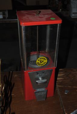 5¢ Candy machine with key