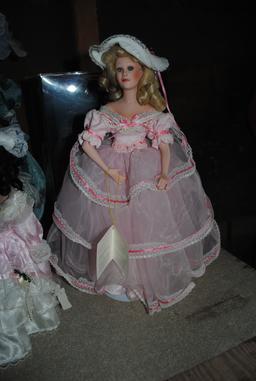 7 Porcelain dolls from Paradise Gallery and Chantell Collection