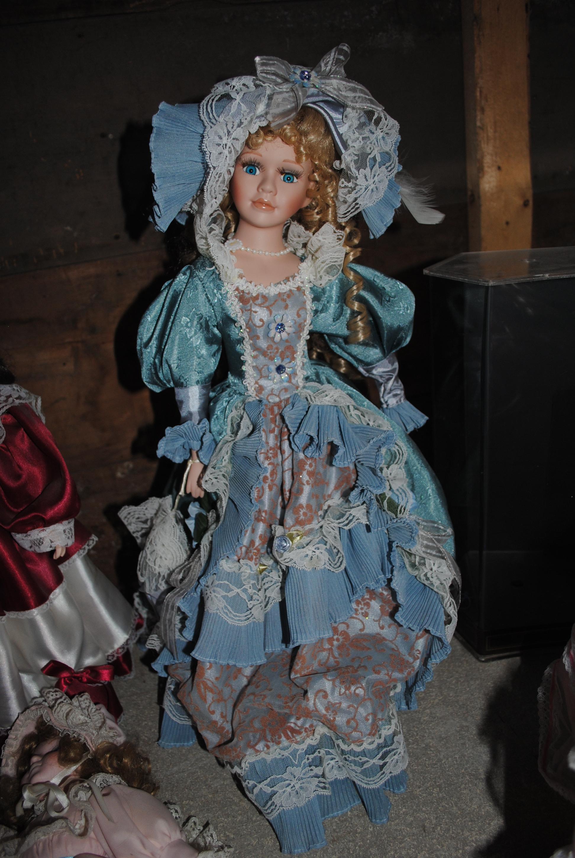 7 Porcelain dolls from Paradise Gallery and Chantell Collection