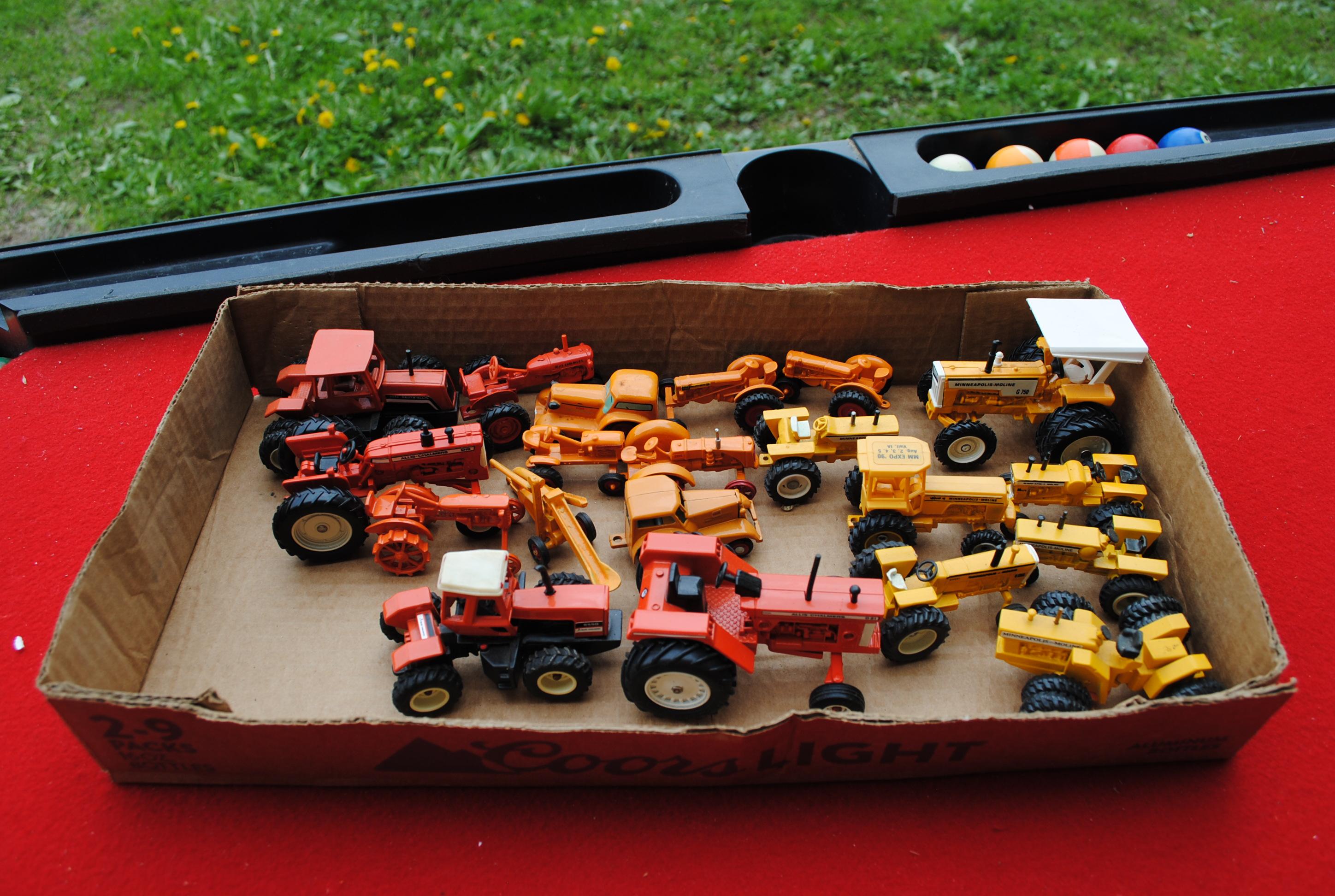 1/64 Moline & Allis tractors
