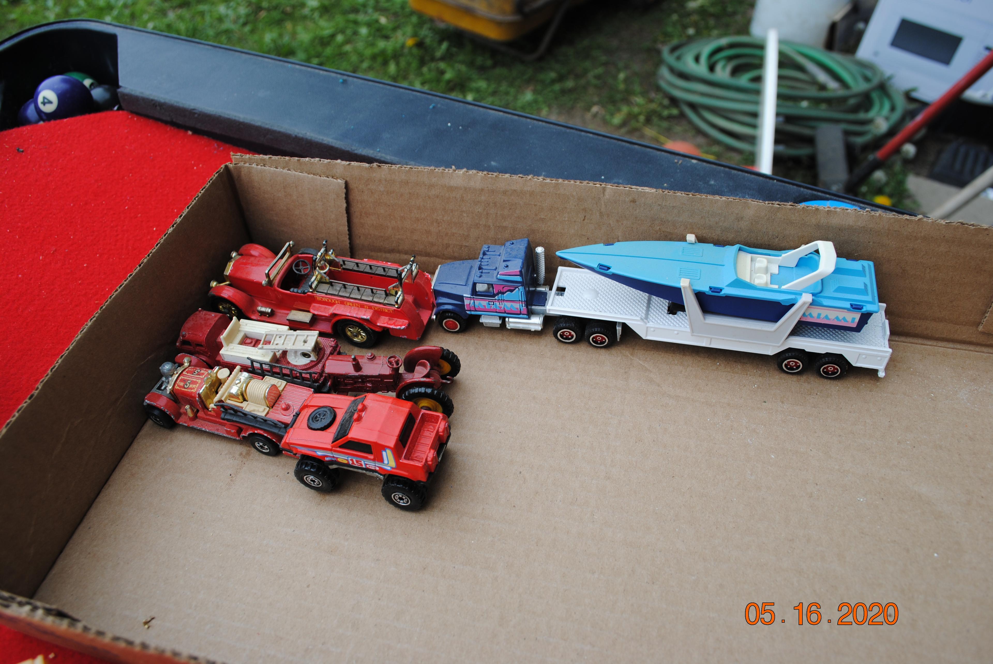 1/64 Misc. semi trucks with trailers, John Deere, Massey Ferguson, Amoco, Power Part