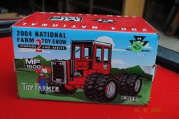 1/32 Ertl Massey Ferguson 1500 "2004 National Farm Toy Show", NIB