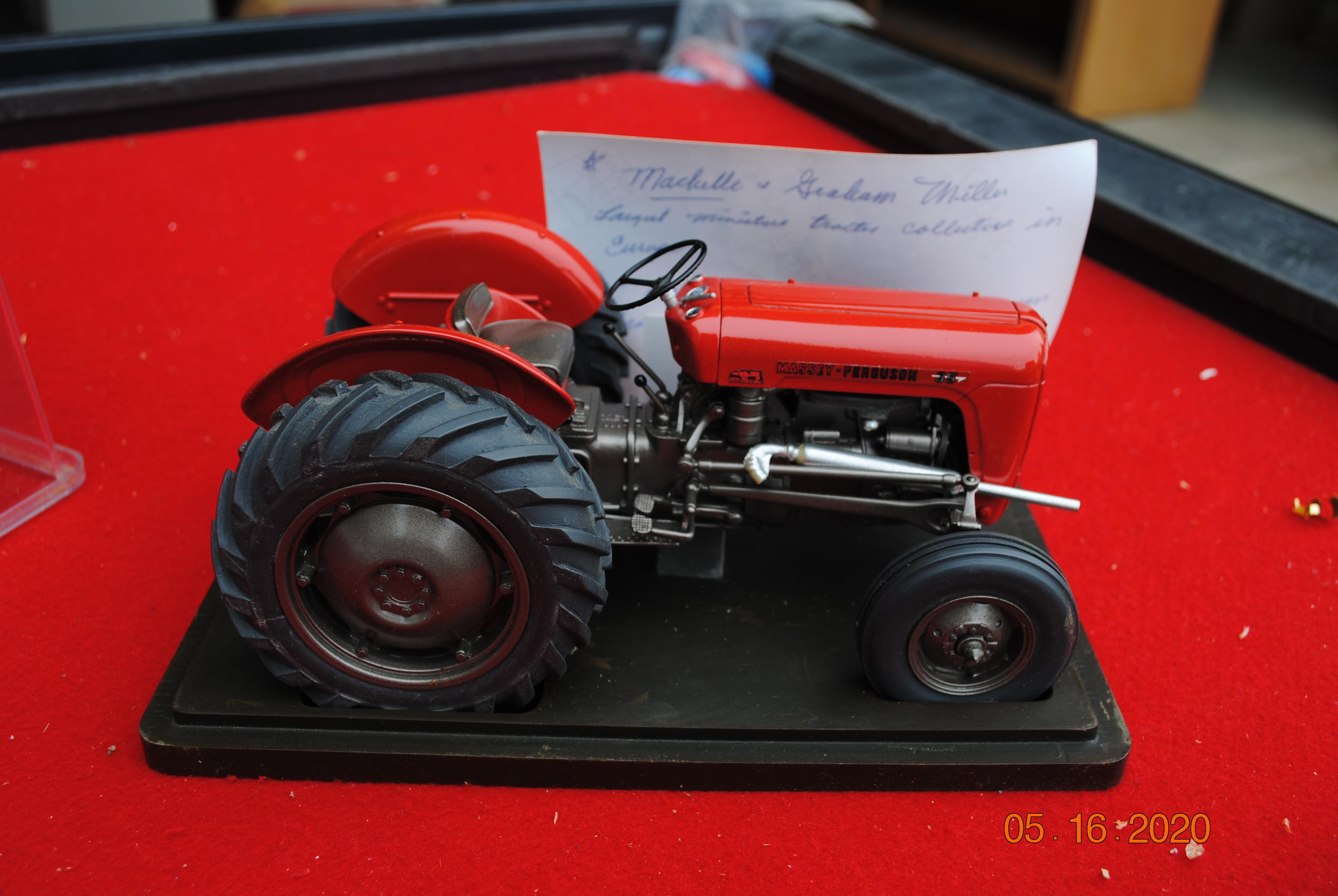 1/16 Massey Ferguson 35 in display case