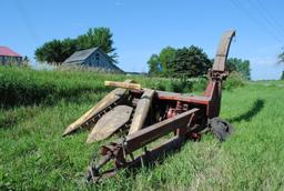 New Holland 85 Forage Chopper, 2-row corn head with hay head, needs 1 tire